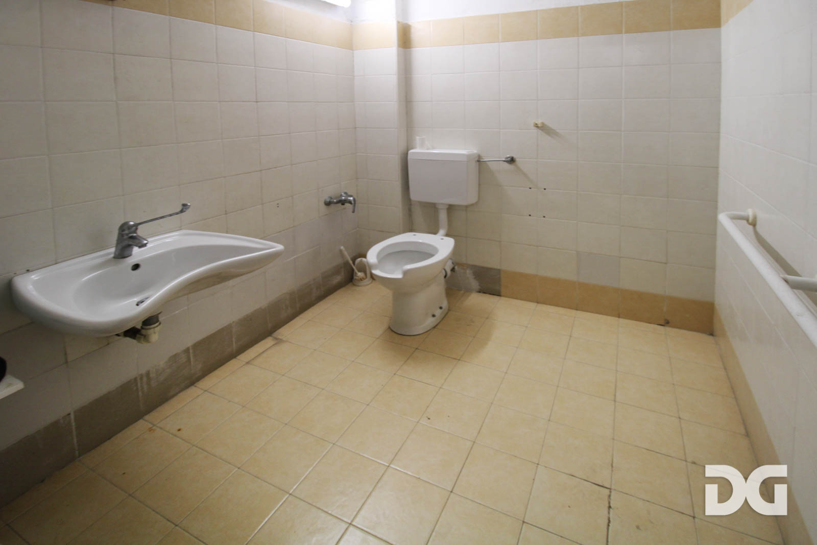 Immobiliare Del Guasta VIA GIORDANO BRUNO - BOX MQ. 18 