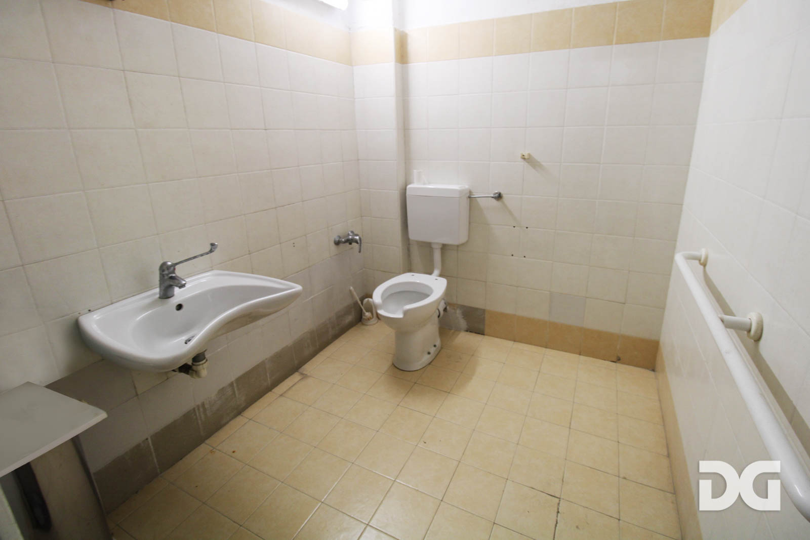 Immobiliare Del Guasta VIA GIORDANO BRUNO - BOX MQ. 18 