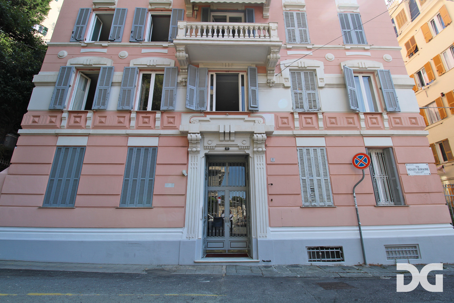 Immobiliare Del Guasta CENTRO – AD. VIA PESCHIERA ORDINATI MQ. 168 CON TERRAZZO AL PIANO