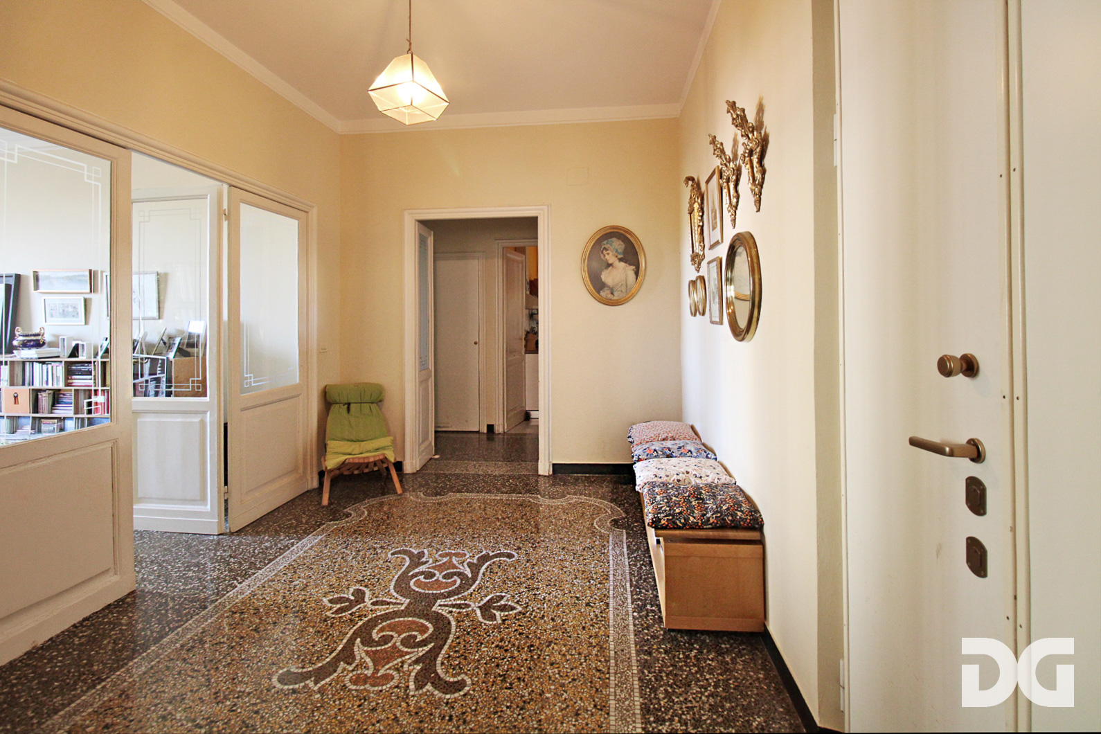 Immobiliare Del Guasta CENTRO – AD. VIA PESCHIERA ORDINATI MQ. 168 CON TERRAZZO AL PIANO