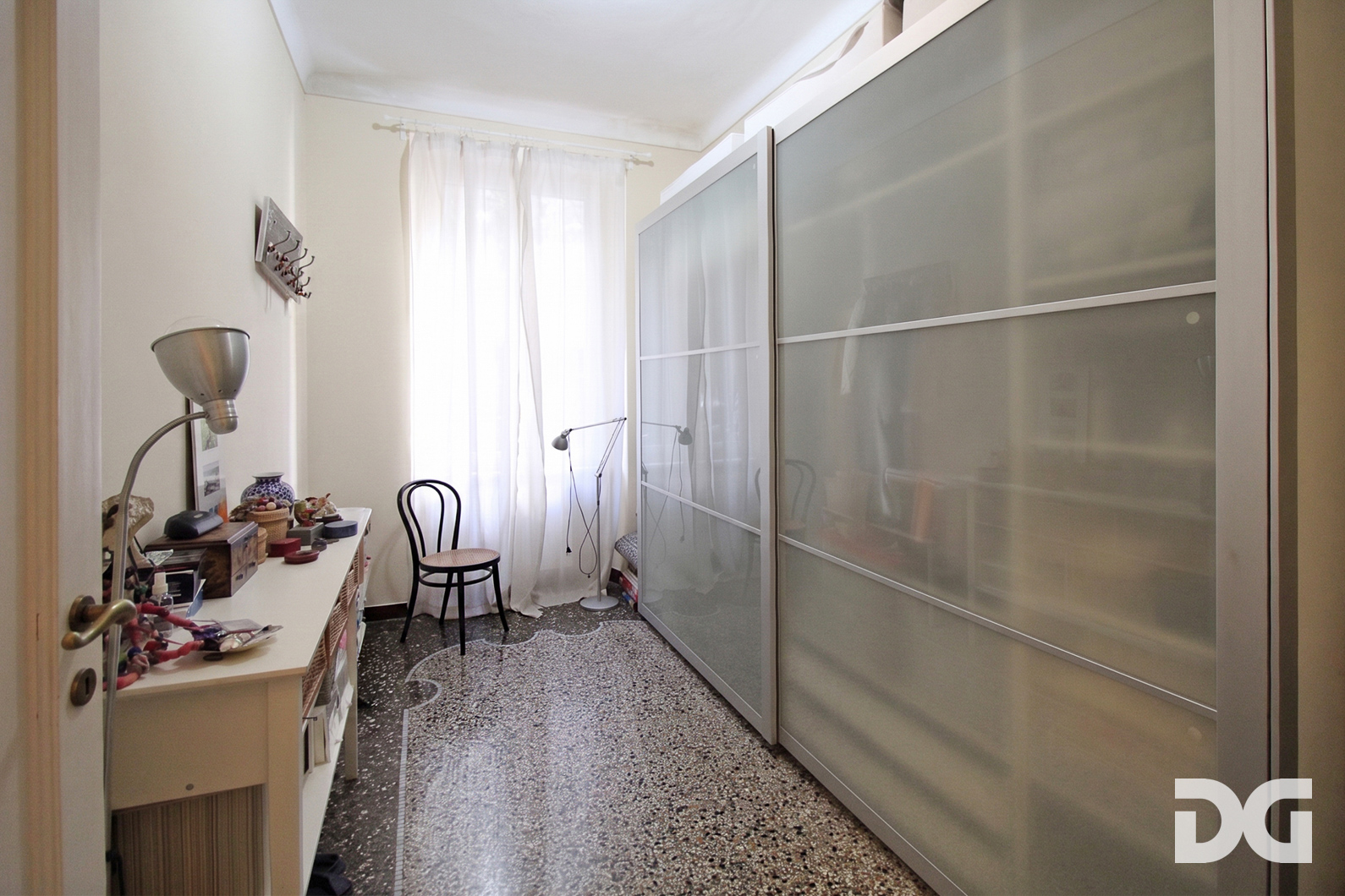 Immobiliare Del Guasta CENTRO – AD. VIA PESCHIERA ORDINATI MQ. 168 CON TERRAZZO AL PIANO