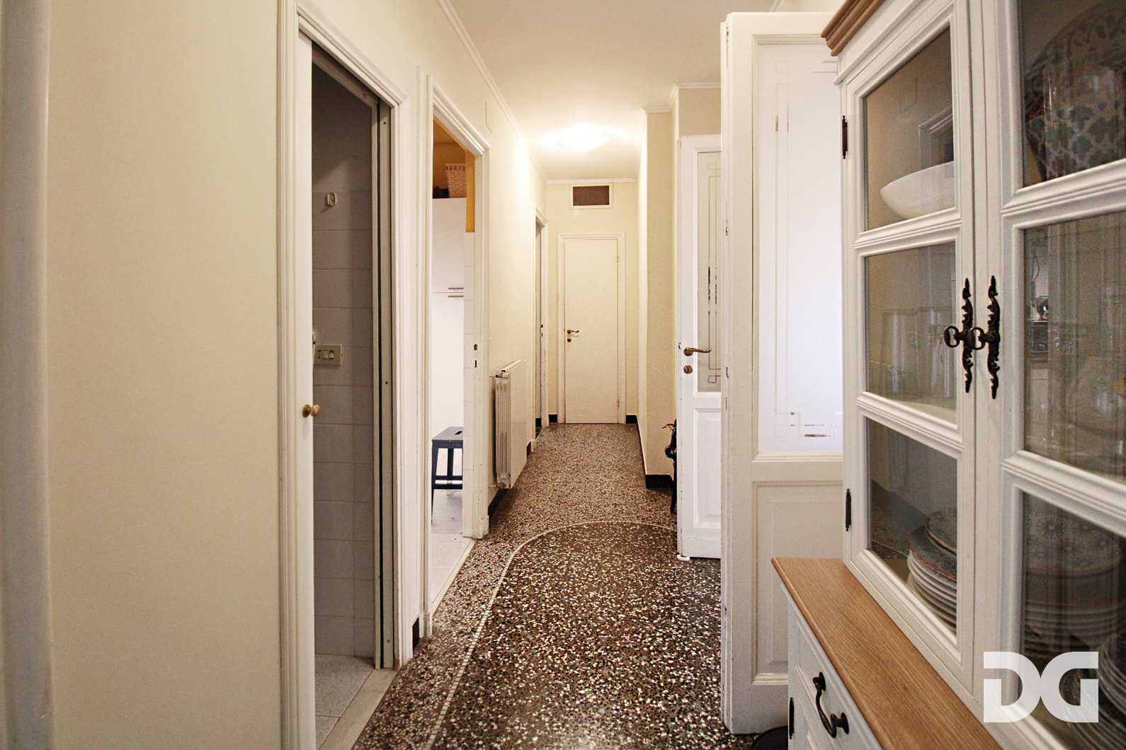 Immobiliare Del Guasta CENTRO – AD. VIA PESCHIERA ORDINATI MQ. 168 CON TERRAZZO AL PIANO