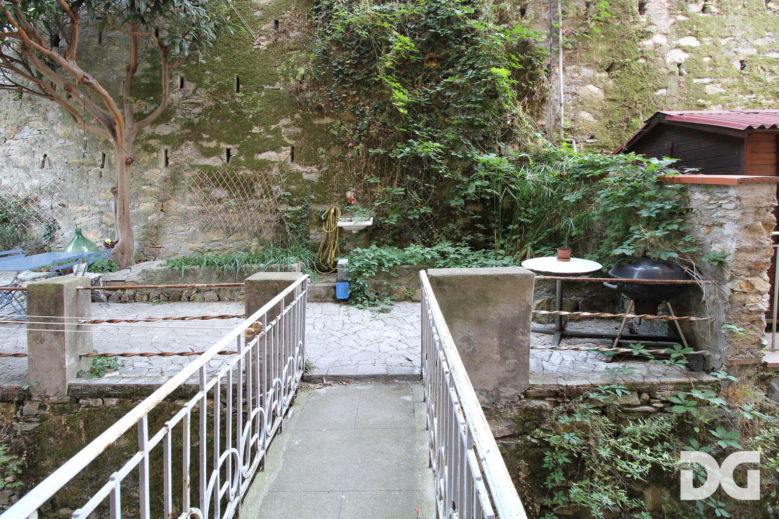 Immobiliare Del Guasta CENTRO – AD. VIA PESCHIERA ORDINATI MQ. 168 CON TERRAZZO AL PIANO