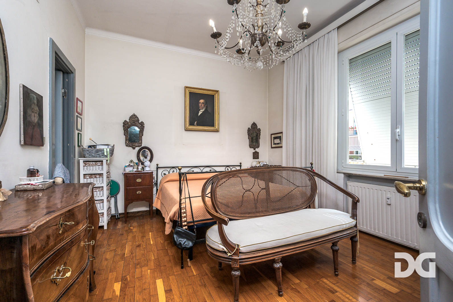 Immobiliare Del Guasta VIA ALBARO – NUDA PROPRIETA’ - USUFRUTTUARIO 87 ANNI - MQ. 173 CON TERRAZZO SOPRASTANTE 