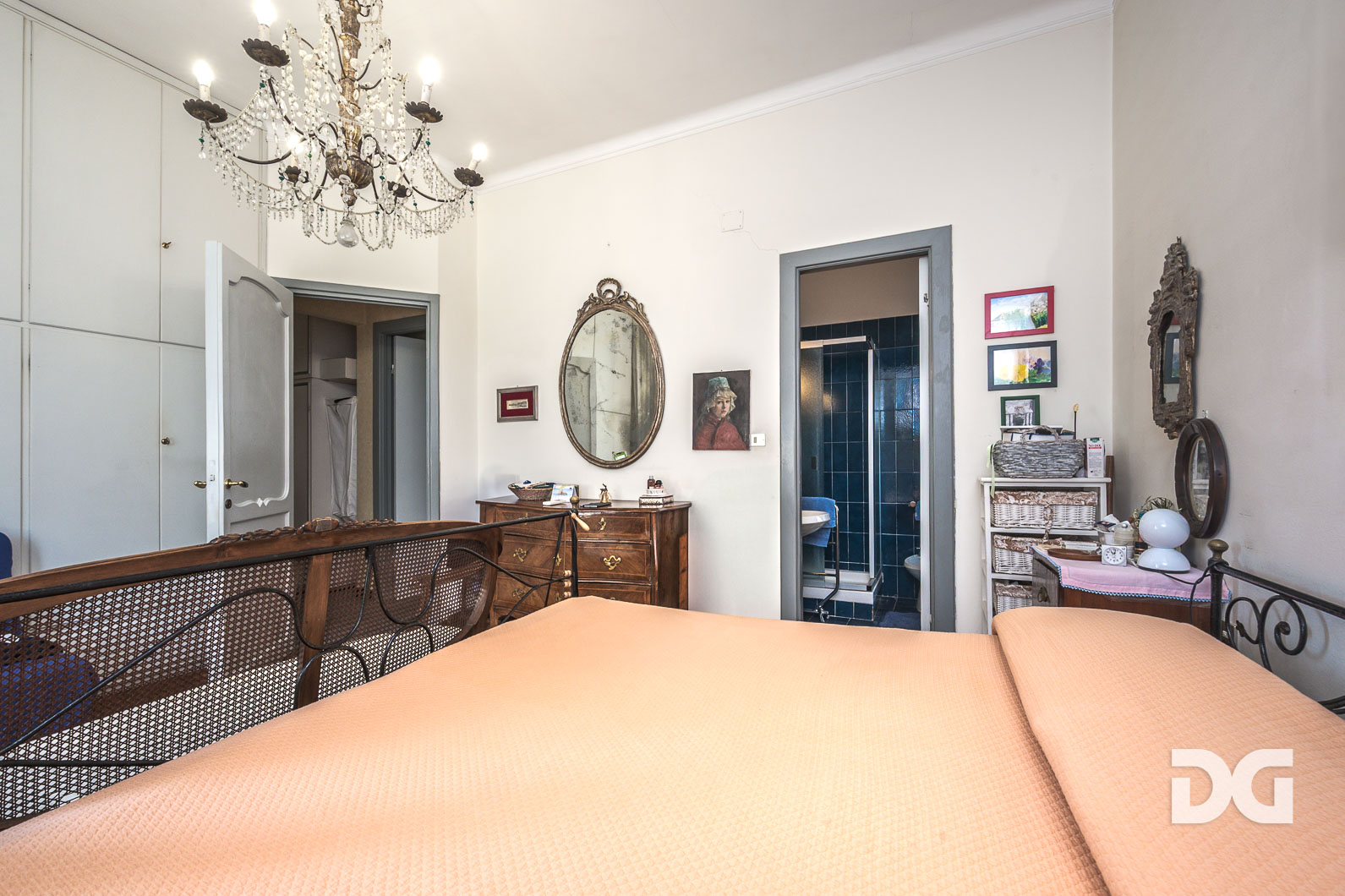 Immobiliare Del Guasta VIA ALBARO – NUDA PROPRIETA’ - USUFRUTTUARIO 87 ANNI - MQ. 173 CON TERRAZZO SOPRASTANTE 