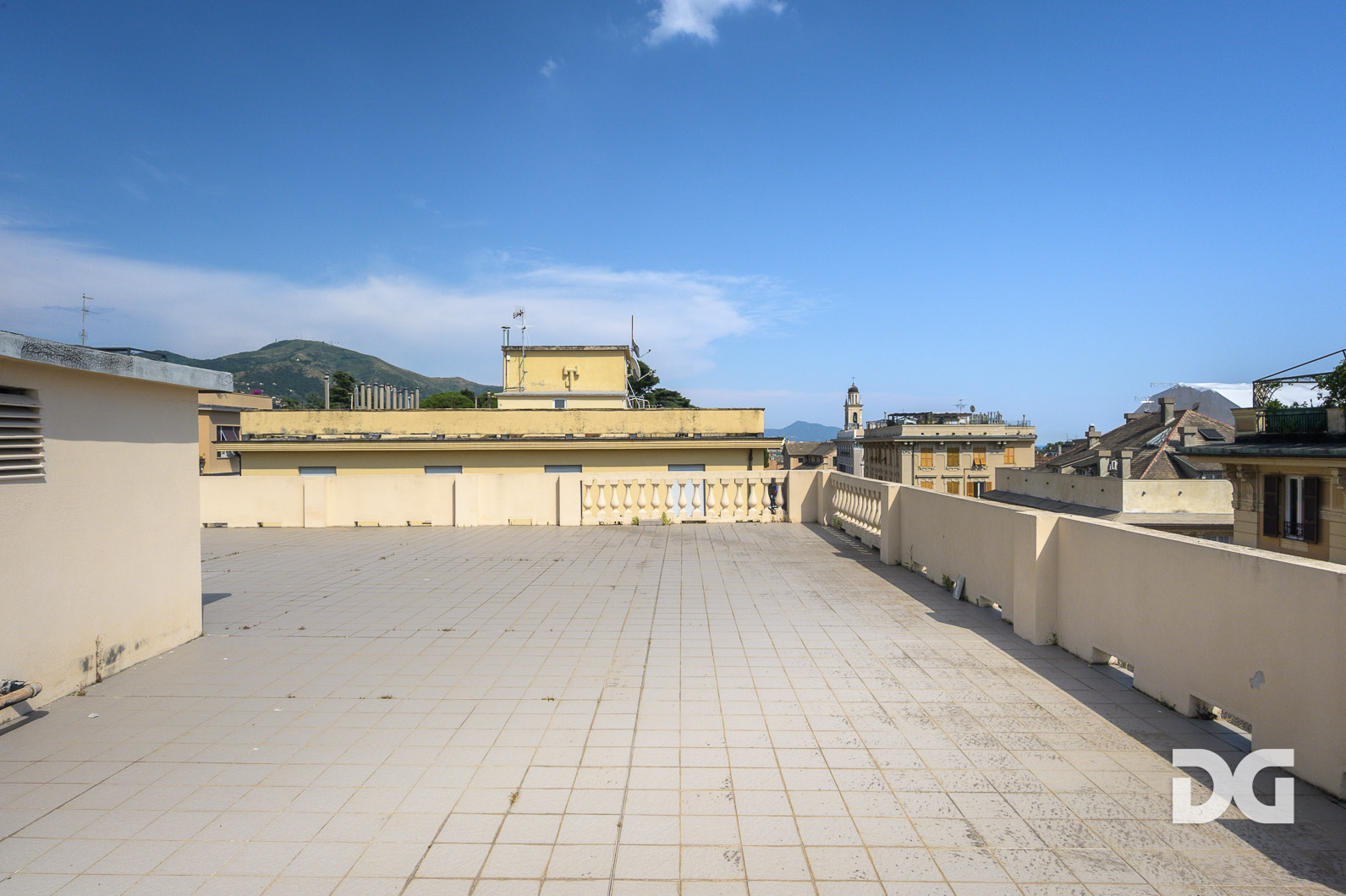 Immobiliare Del Guasta VIA ALBARO – NUDA PROPRIETA’ - USUFRUTTUARIO 87 ANNI - MQ. 173 CON TERRAZZO SOPRASTANTE 
