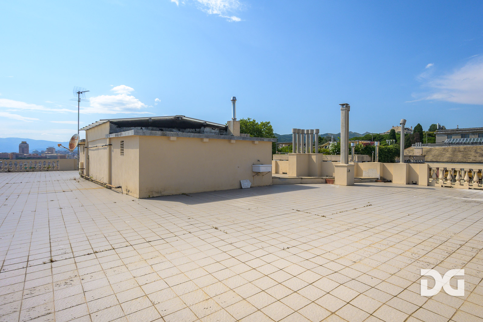 Immobiliare Del Guasta VIA ALBARO – NUDA PROPRIETA’ - USUFRUTTUARIO 87 ANNI - MQ. 173 CON TERRAZZO SOPRASTANTE 