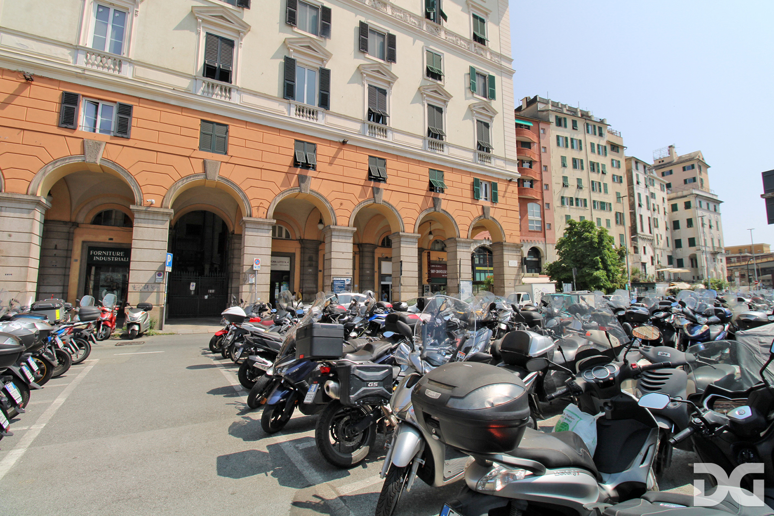 Immobiliare Del Guasta CARICAMENTO – TURATI – ATTIVITA’ BAR/TAVOLA CALDA 