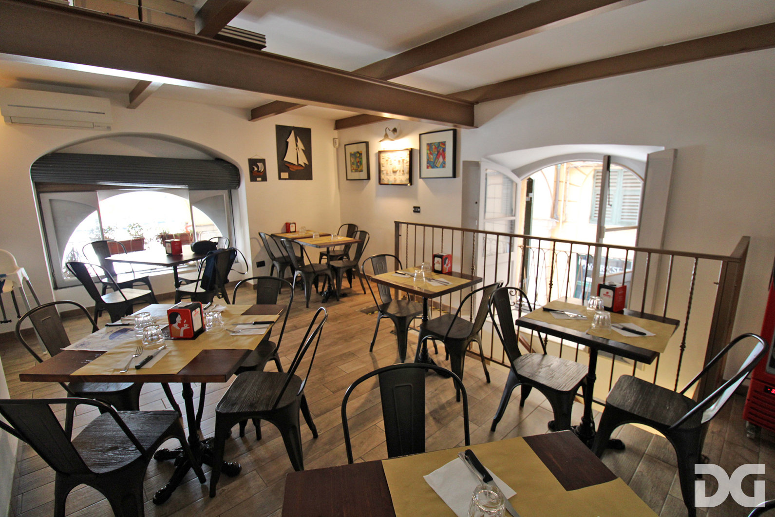 Immobiliare Del Guasta CARICAMENTO – TURATI – ATTIVITA’ BAR/TAVOLA CALDA 