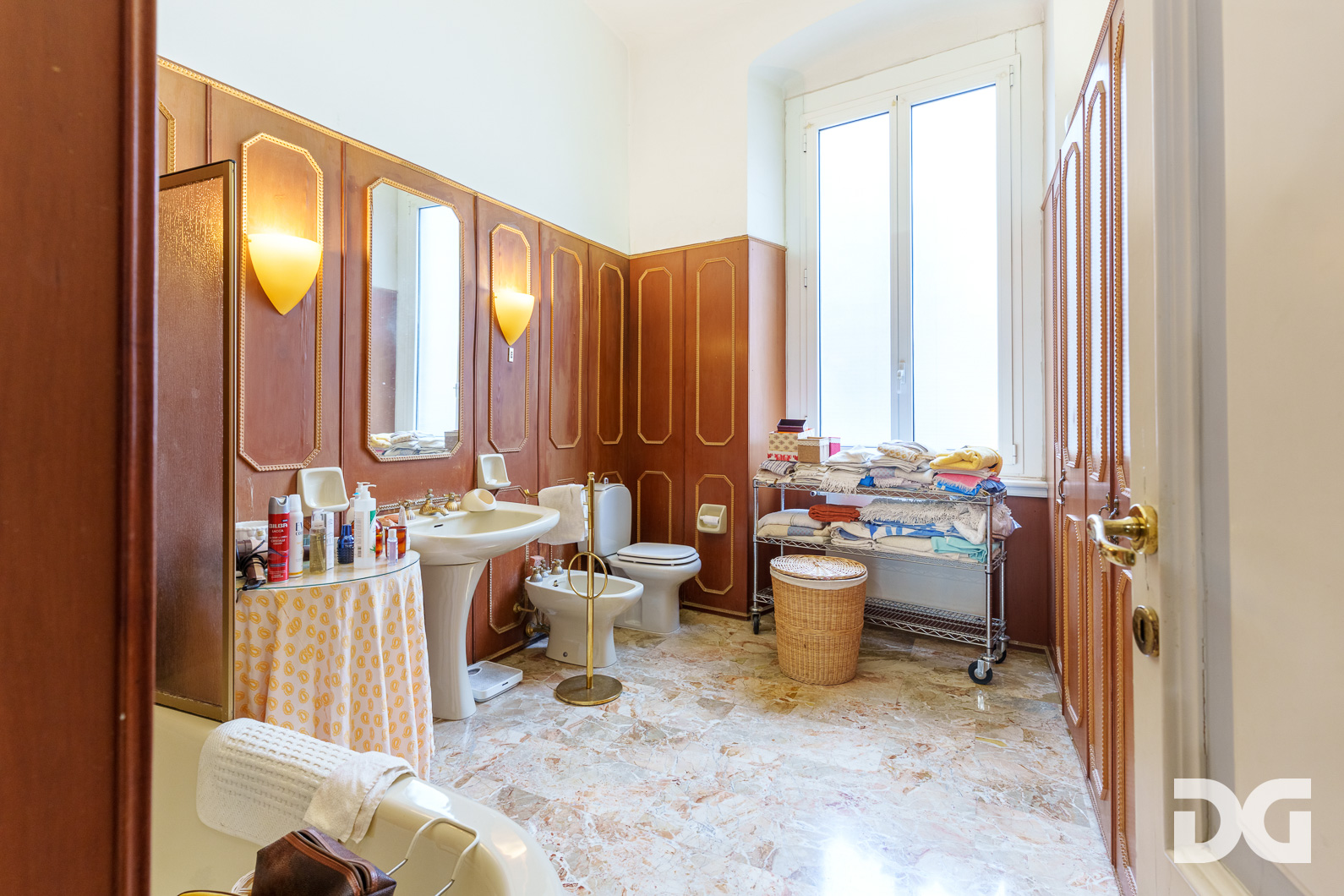 Immobiliare Del Guasta CENTRO – VIA XX SETTEMBRE MQ. 202 CON POGGIOLATA 