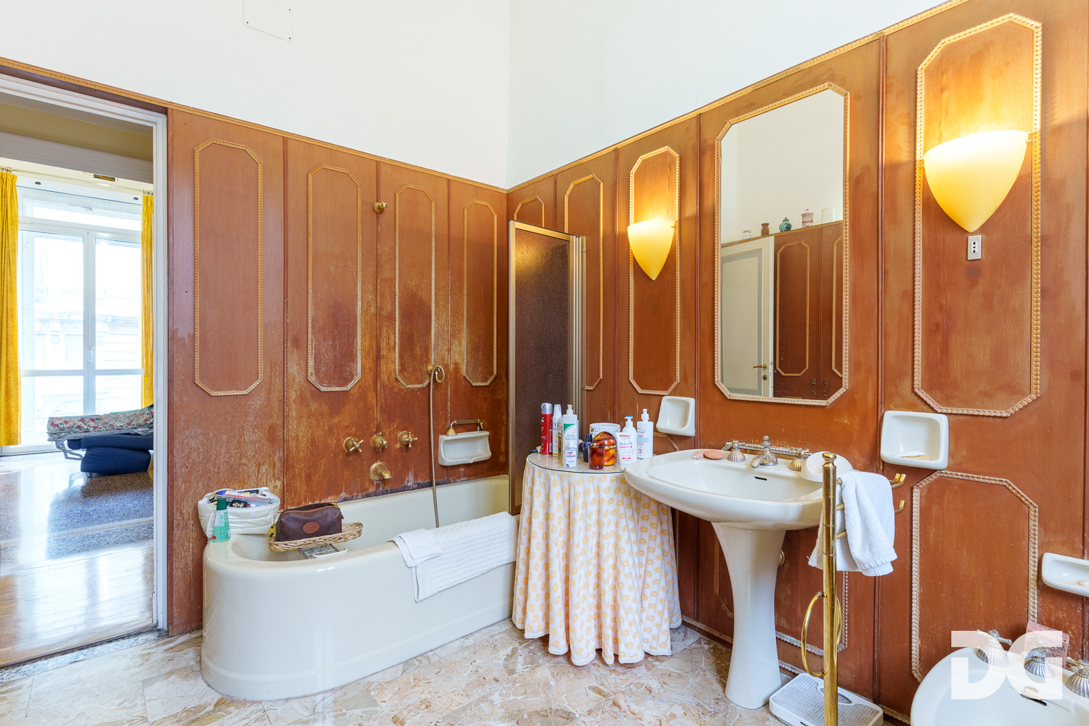 Immobiliare Del Guasta CENTRO – VIA XX SETTEMBRE MQ. 202 CON POGGIOLATA 