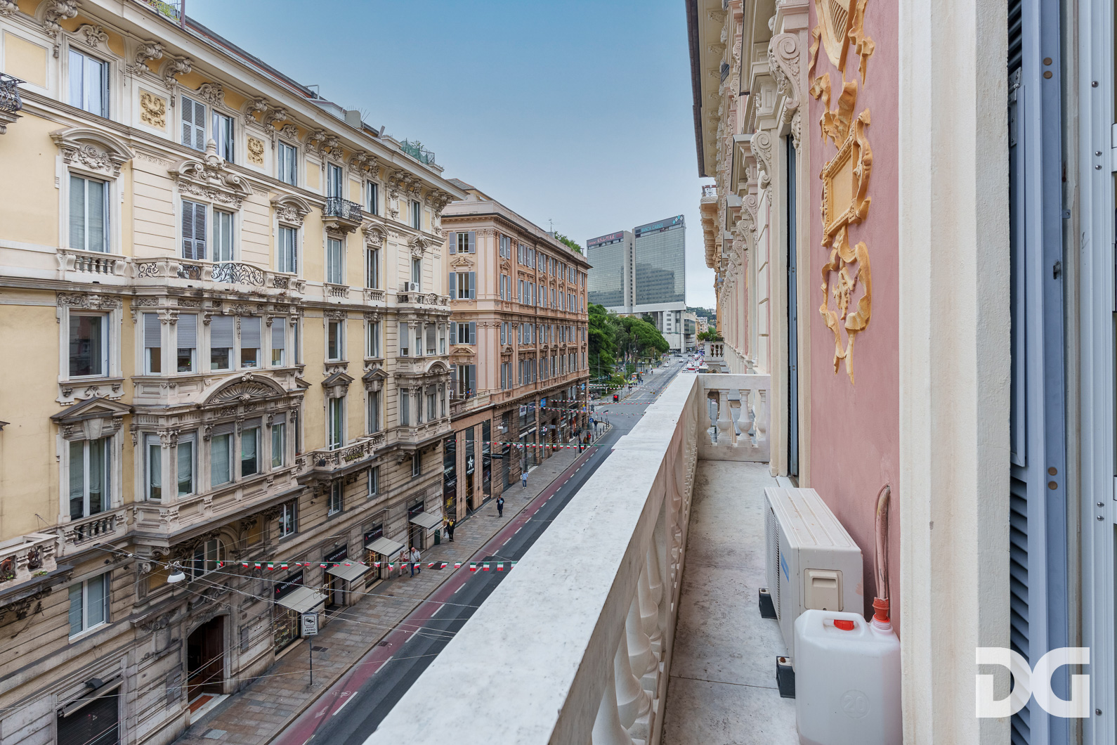 Immobiliare Del Guasta CENTRO – VIA XX SETTEMBRE MQ. 202 CON POGGIOLATA 