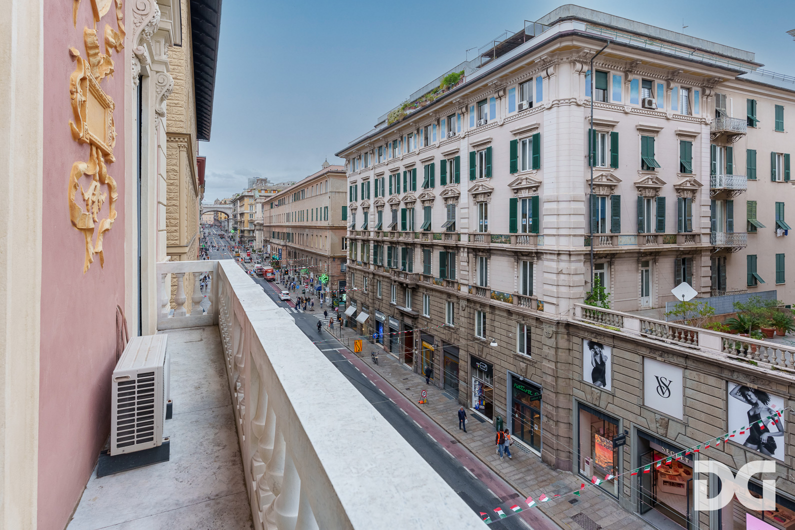 Immobiliare Del Guasta CENTRO – VIA XX SETTEMBRE MQ. 202 CON POGGIOLATA 