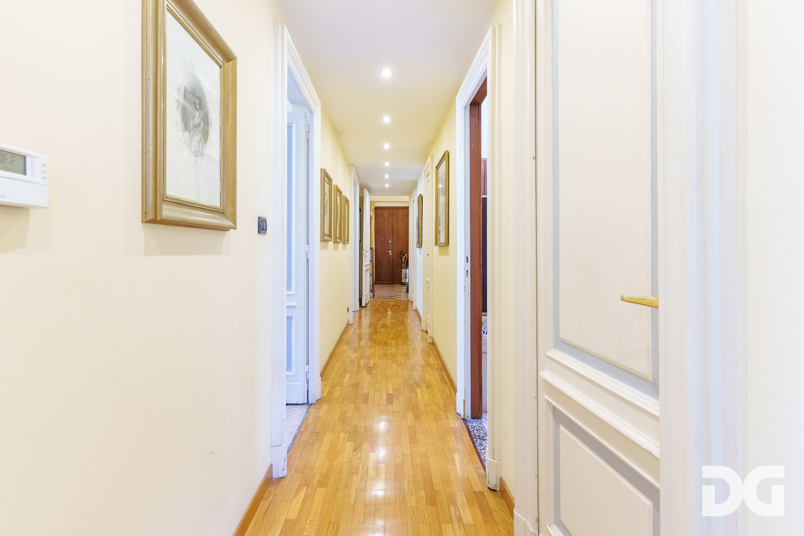 Immobiliare Del Guasta CENTRO – VIA XX SETTEMBRE MQ. 202 CON POGGIOLATA 
