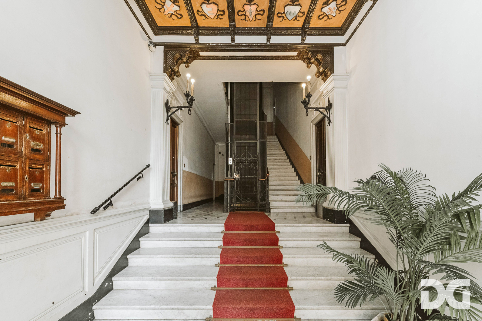 Immobiliare Del Guasta ALBARO – VIA MONTE ZOVETTO RISTRUTTURATI MQ.143 CON TERRAZZO 