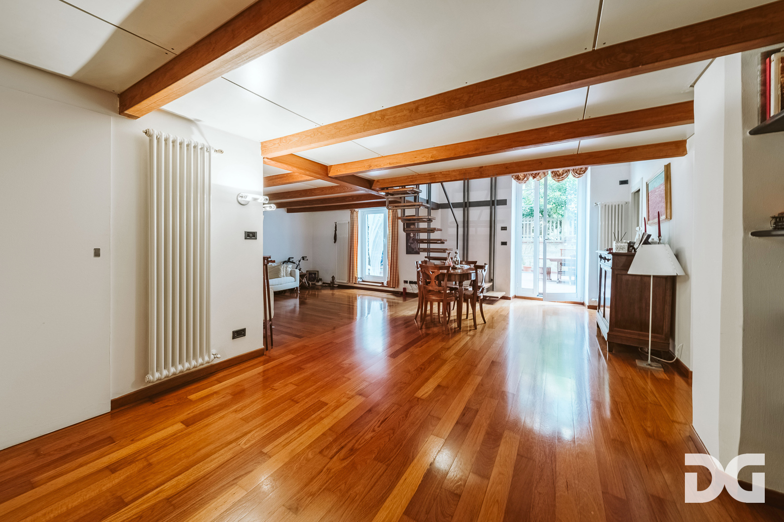 Immobiliare Del Guasta ALBARO – VIA MONTE ZOVETTO RISTRUTTURATI MQ.143 CON TERRAZZO 