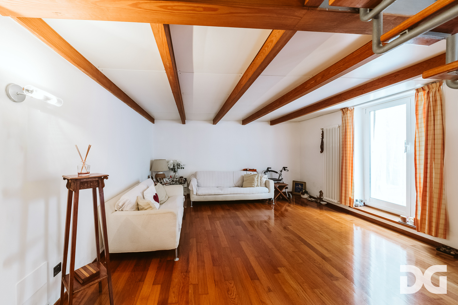 Immobiliare Del Guasta ALBARO – VIA MONTE ZOVETTO RISTRUTTURATI MQ.143 CON TERRAZZO 