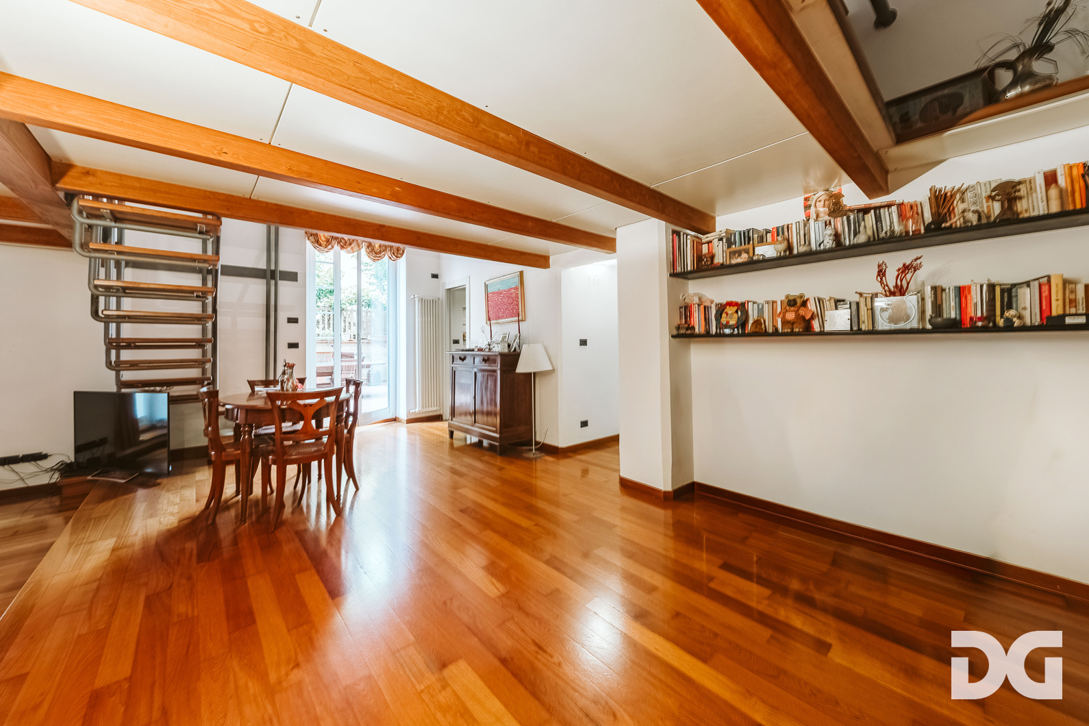 Immobiliare Del Guasta ALBARO – VIA MONTE ZOVETTO RISTRUTTURATI MQ.143 CON TERRAZZO 