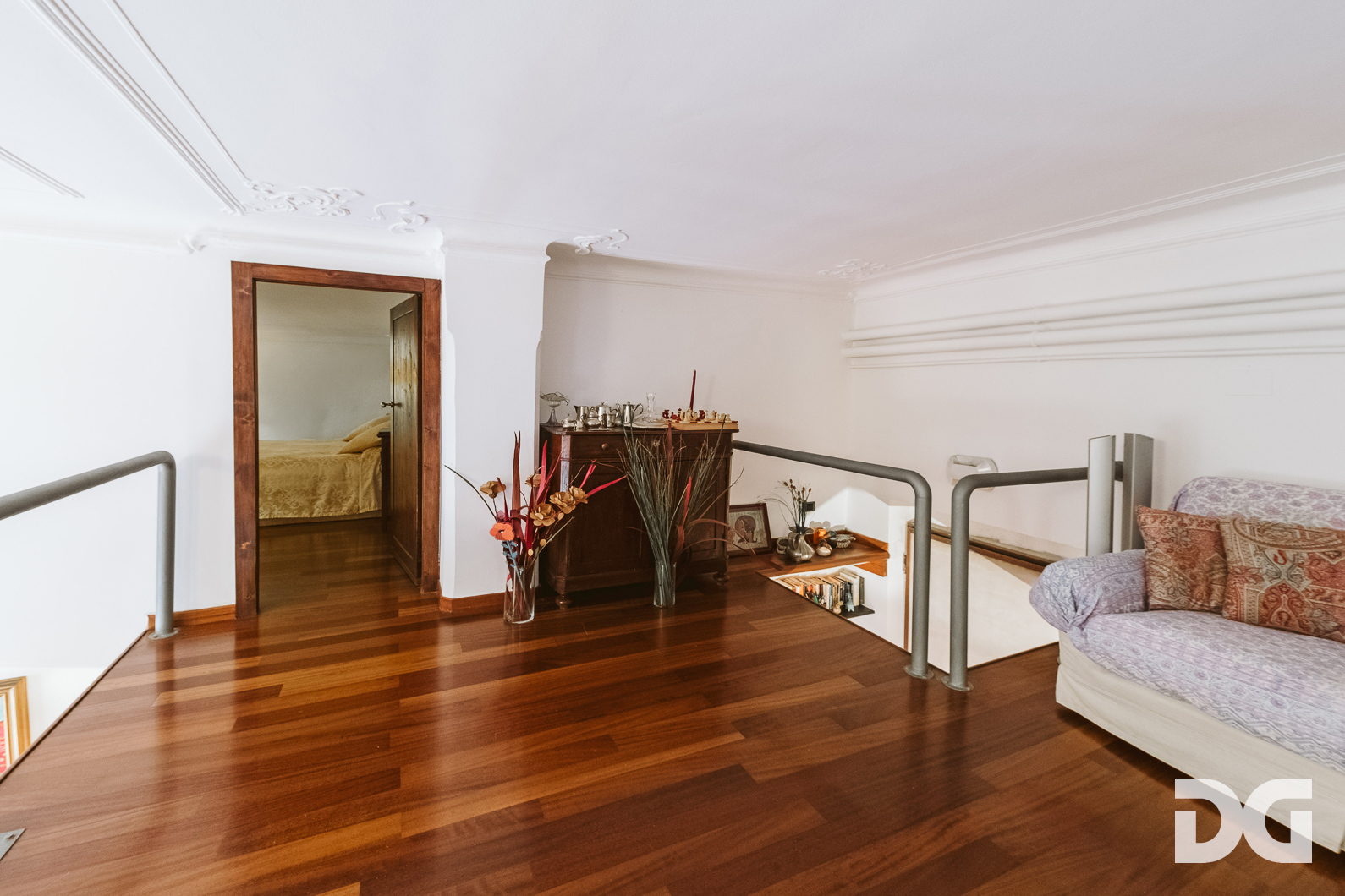 Immobiliare Del Guasta ALBARO – VIA MONTE ZOVETTO RISTRUTTURATI MQ.143 CON TERRAZZO 