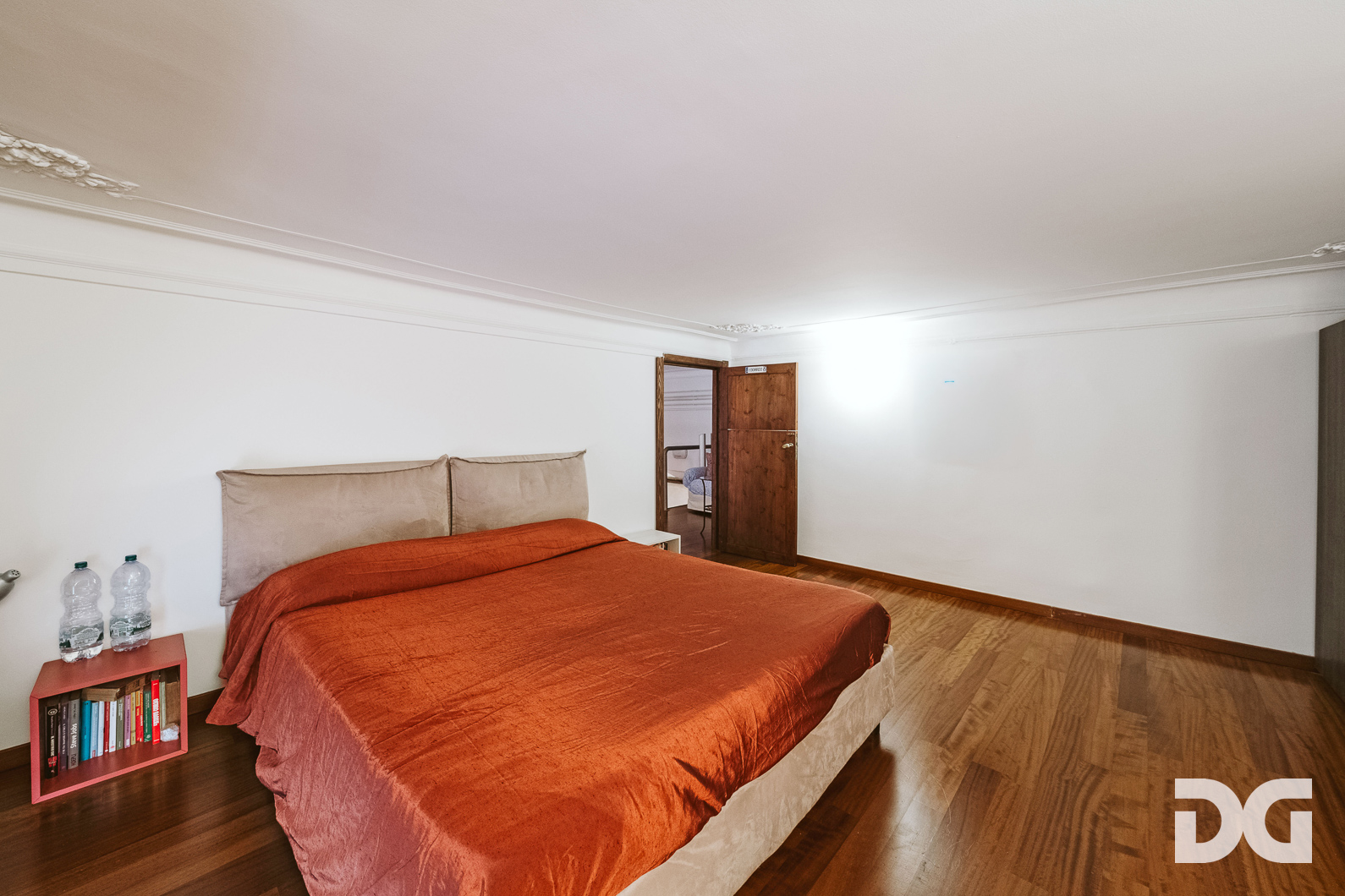 Immobiliare Del Guasta ALBARO – VIA MONTE ZOVETTO RISTRUTTURATI MQ.143 CON TERRAZZO 