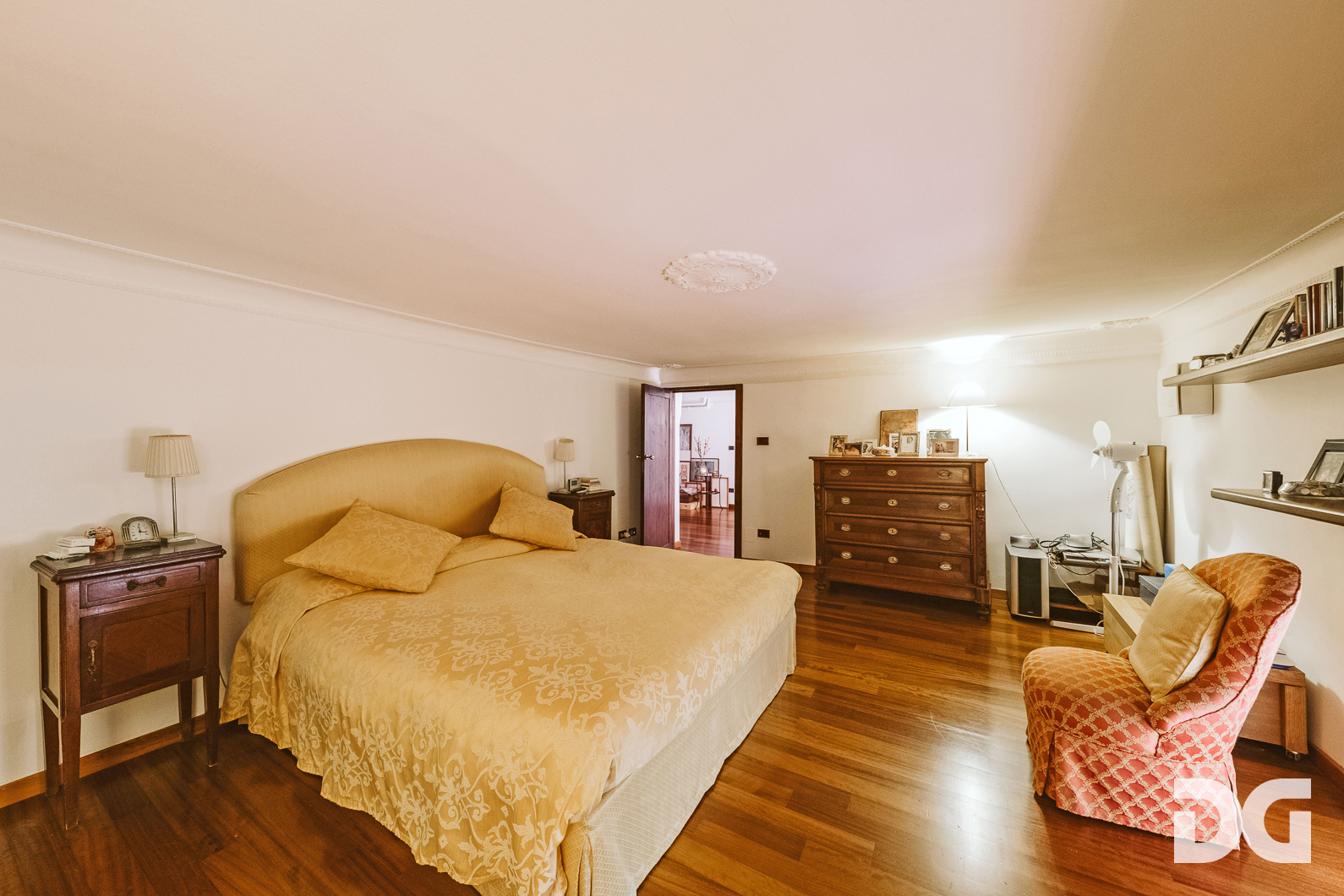 Immobiliare Del Guasta ALBARO – VIA MONTE ZOVETTO RISTRUTTURATI MQ.143 CON TERRAZZO 