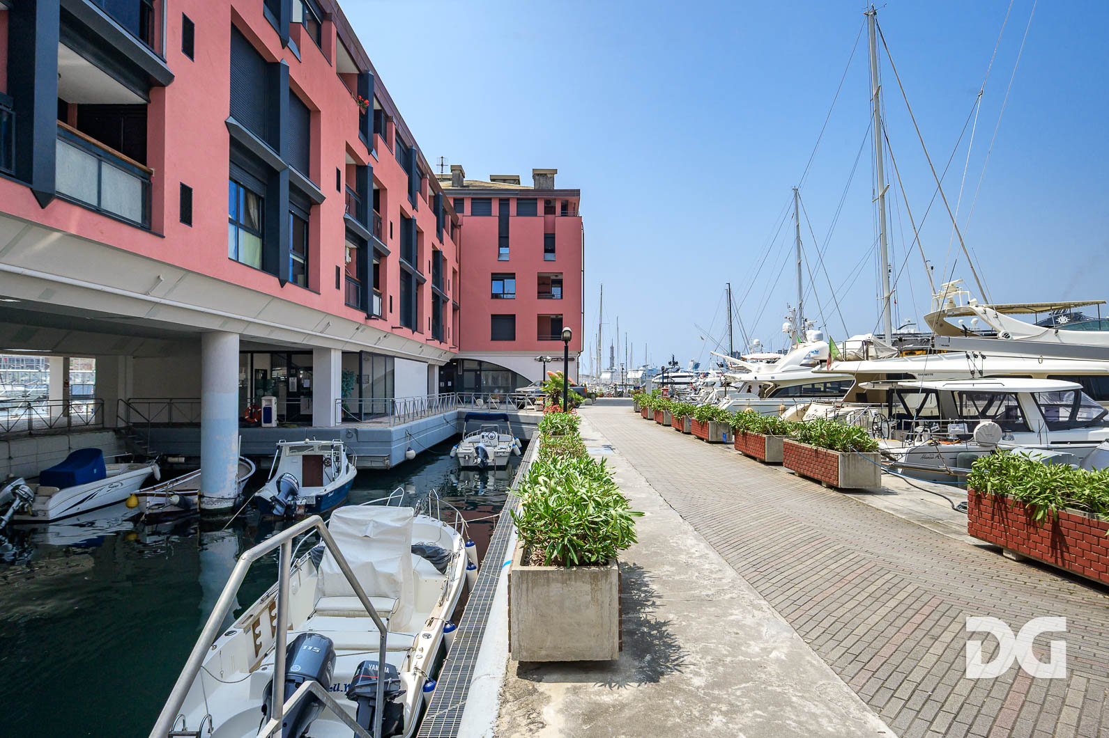 Immobiliare Del Guasta MARINA PORTO ANTICO – PERFETTI MQ. 56 CON POSTO AUTO 