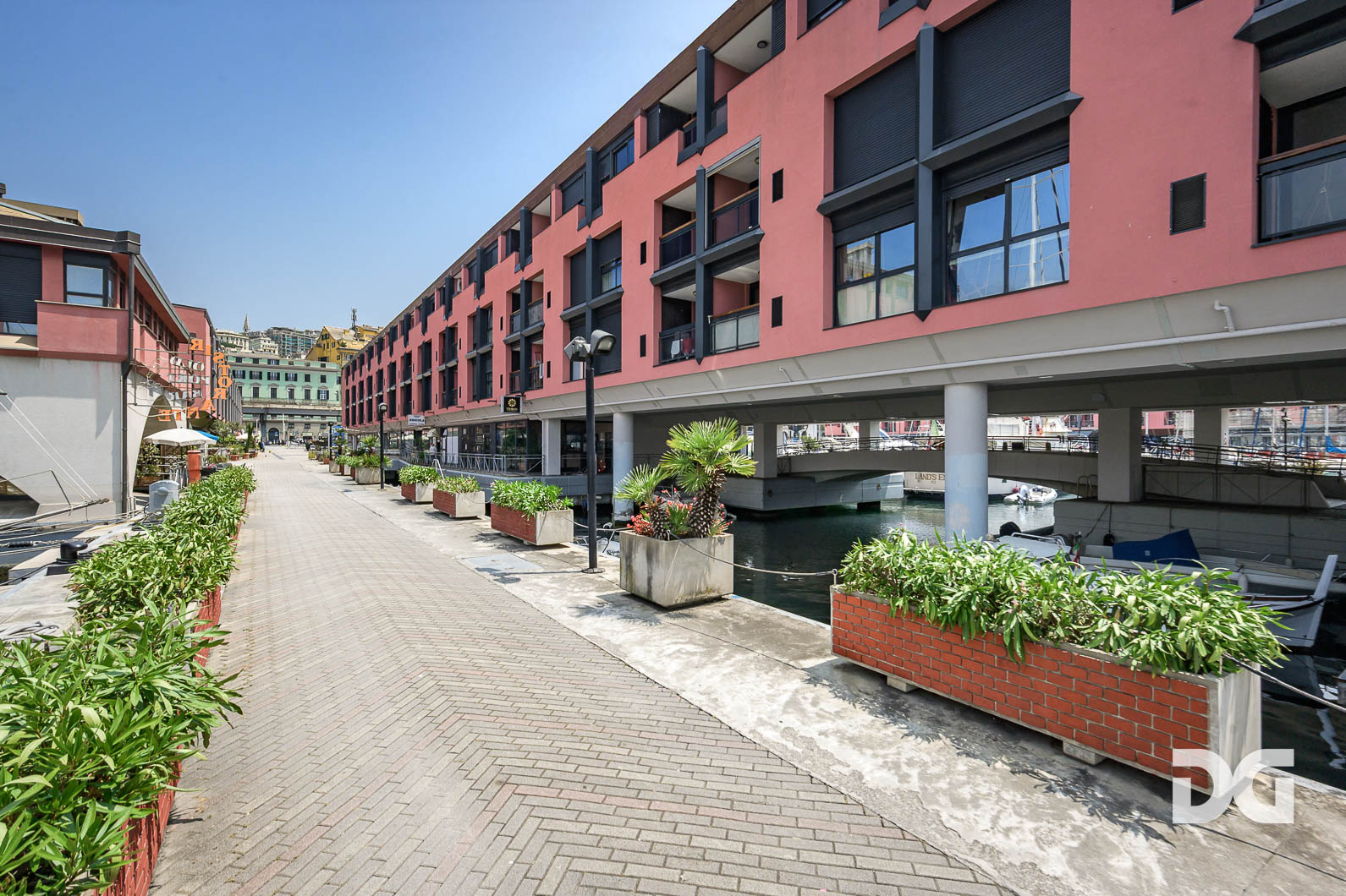 Immobiliare Del Guasta MARINA PORTO ANTICO – PERFETTI MQ. 56 CON POSTO AUTO 