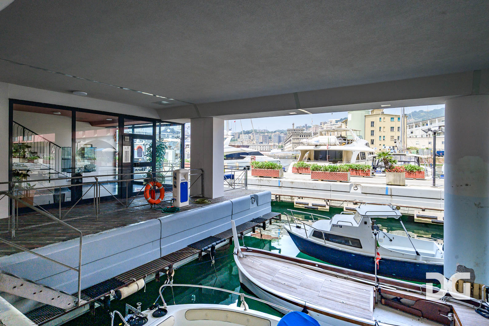 Immobiliare Del Guasta MARINA PORTO ANTICO – PERFETTI MQ. 56 CON POSTO AUTO 