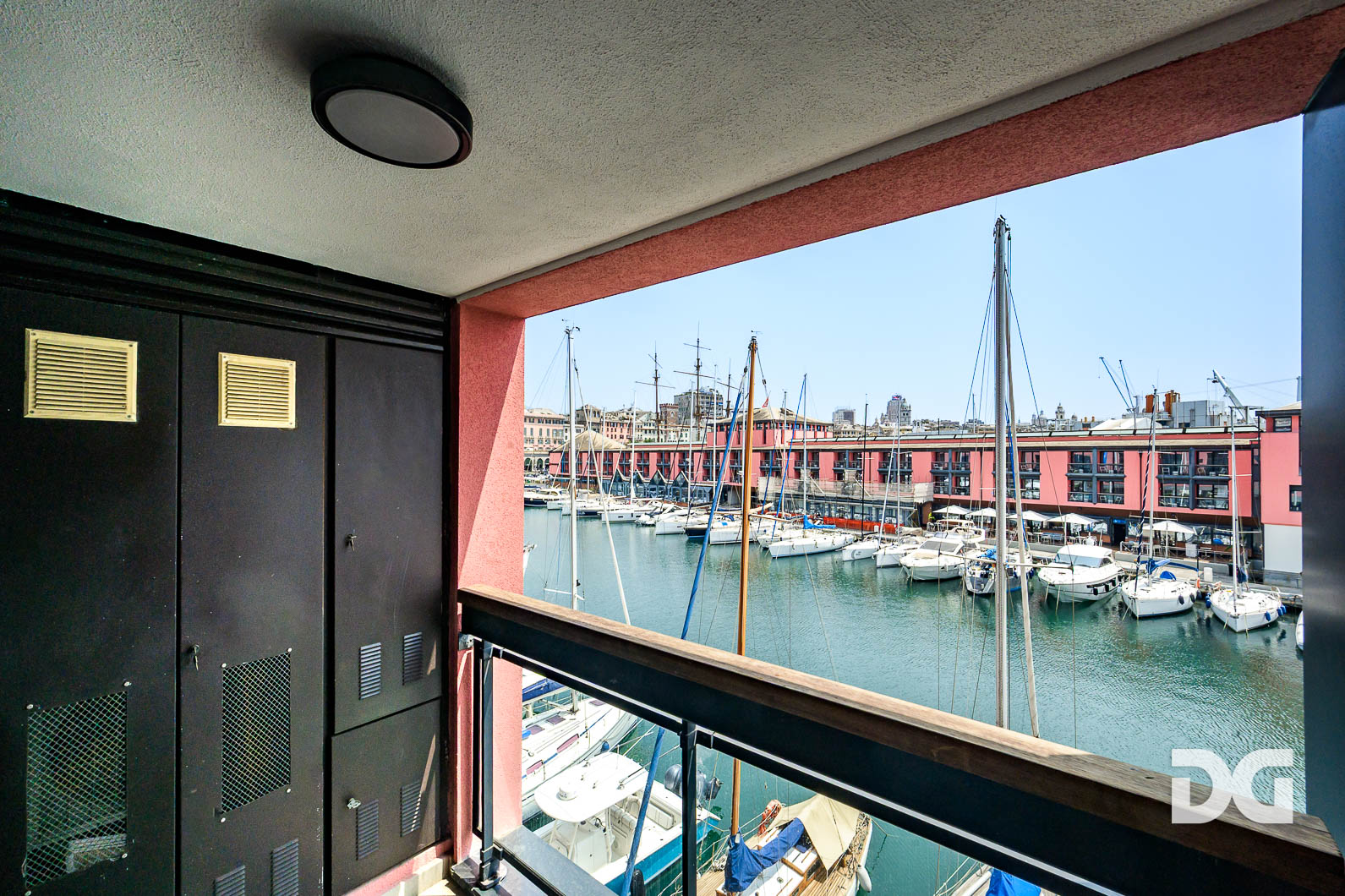 Immobiliare Del Guasta MARINA PORTO ANTICO – PERFETTI MQ. 56 CON POSTO AUTO 