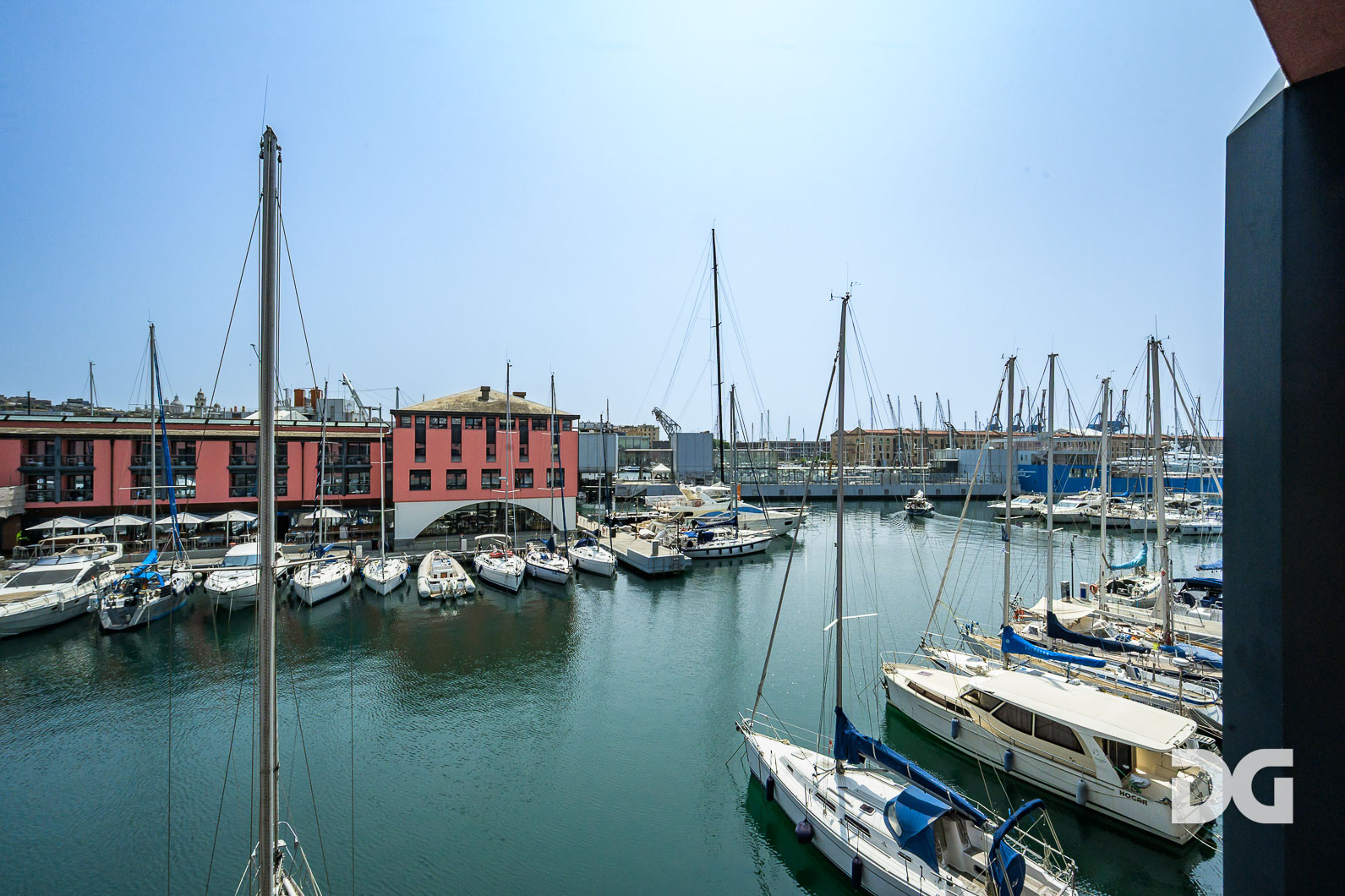 Immobiliare Del Guasta MARINA PORTO ANTICO – PERFETTI MQ. 56 CON POSTO AUTO 