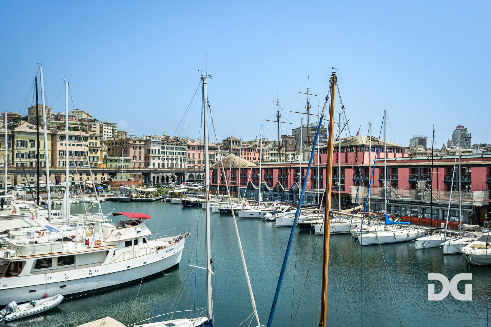 Immobiliare Del Guasta MARINA PORTO ANTICO – PERFETTI MQ. 56 CON POSTO AUTO 
