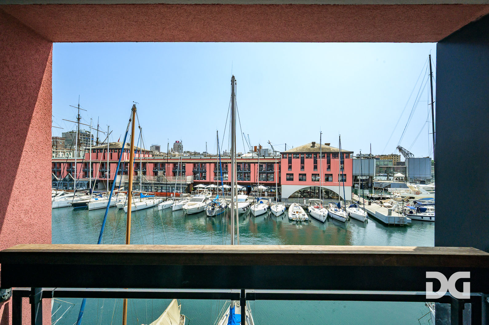 Immobiliare Del Guasta MARINA PORTO ANTICO – PERFETTI MQ. 56 CON POSTO AUTO 
