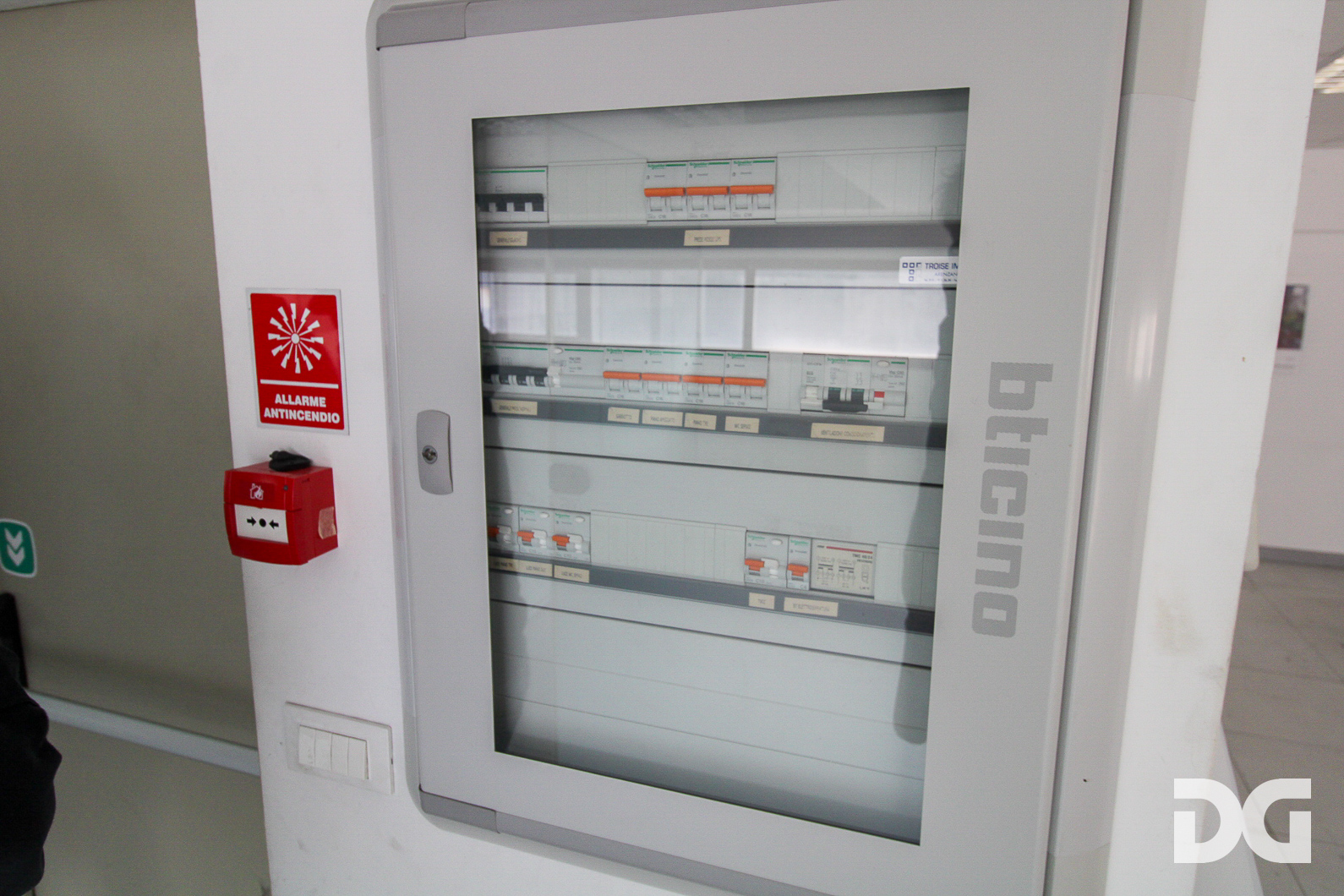 Immobiliare Del Guasta ARENZANO – CAPANNONE MQ. 6800 