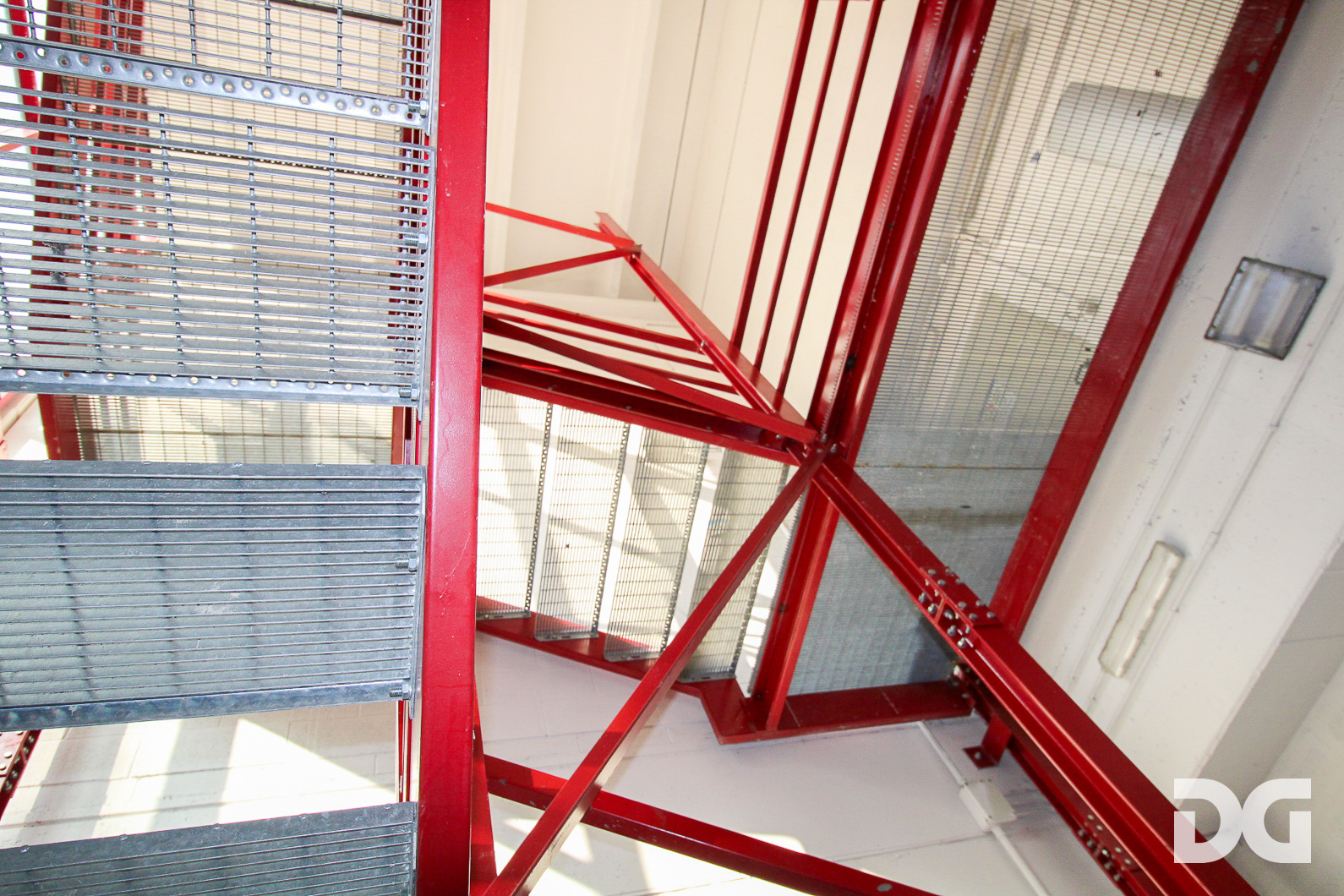 Immobiliare Del Guasta ARENZANO – CAPANNONE MQ. 6800 