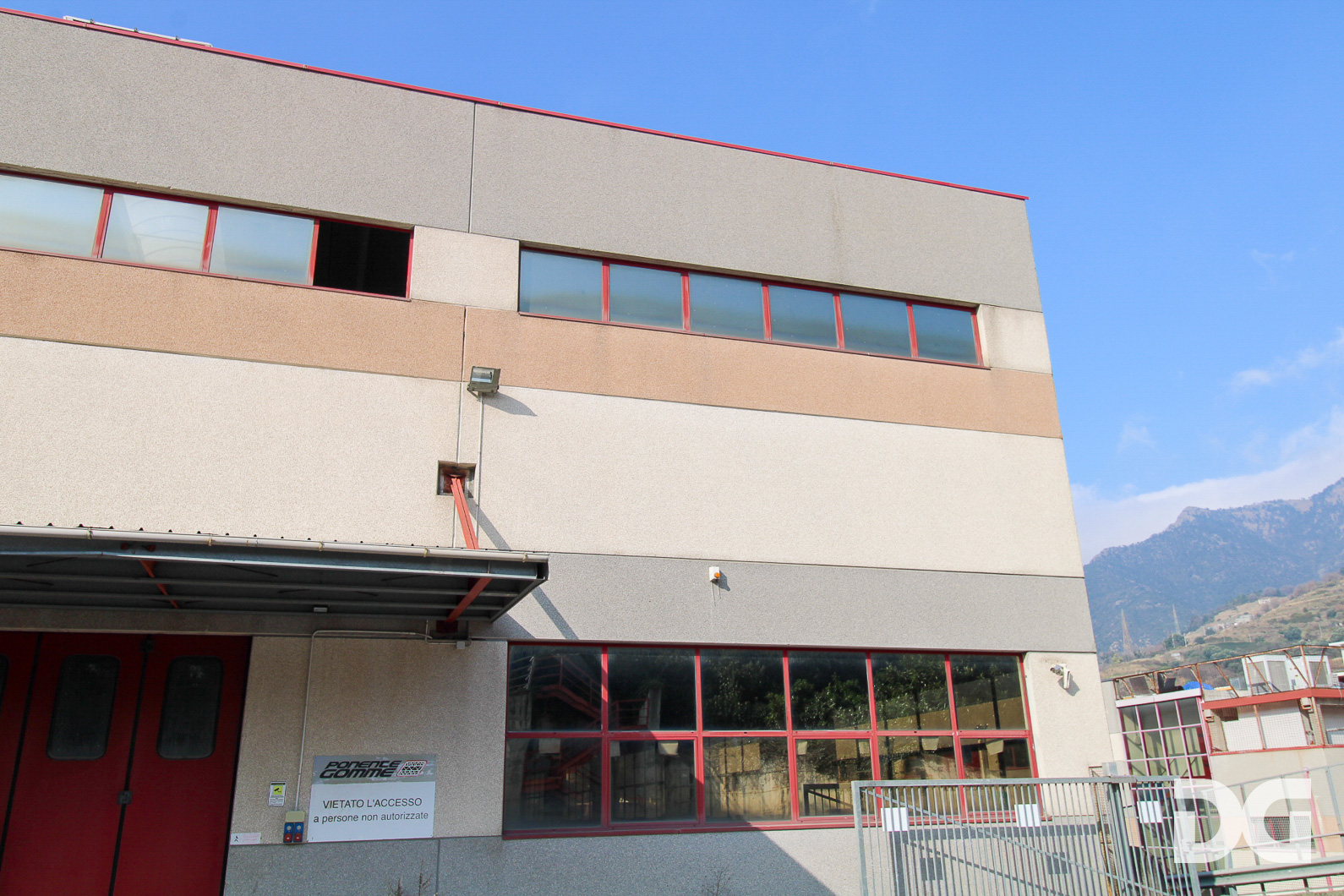 Immobiliare Del Guasta ARENZANO – CAPANNONE MQ. 6800 