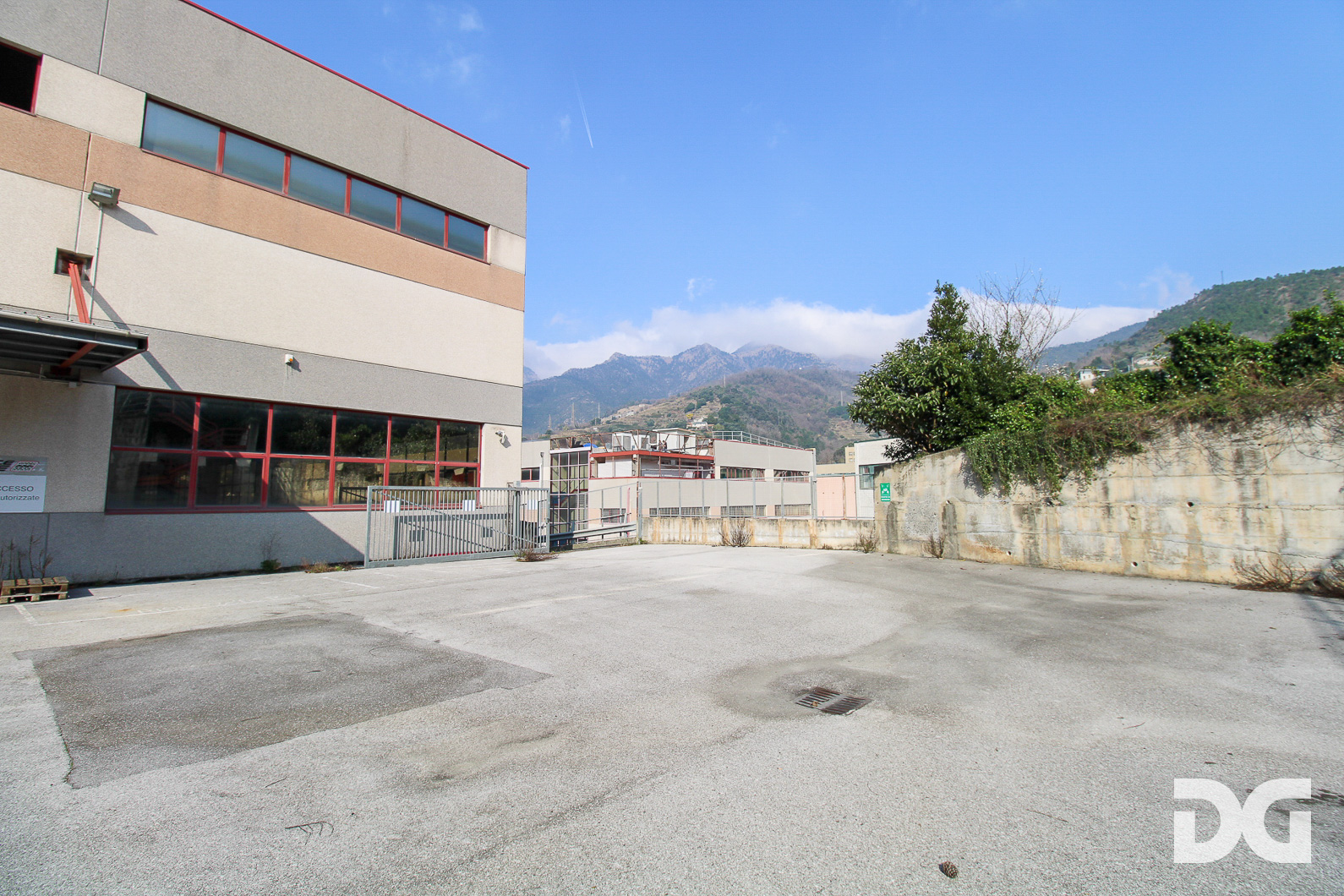 Immobiliare Del Guasta ARENZANO – CAPANNONE MQ. 6800 