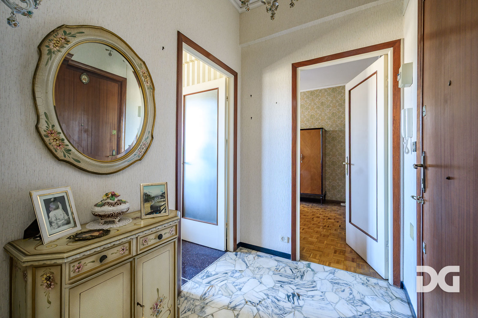 Immobiliare Del Guasta MANIN - VIA BURLANDO – MQ. 56 CON BALCONE E BOX 