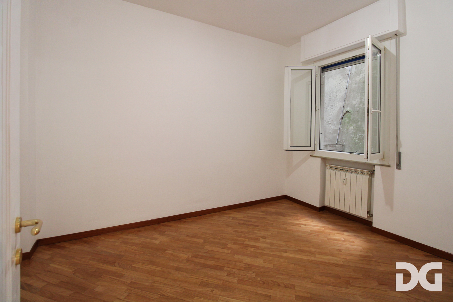 Immobiliare Del Guasta CASTELLETTO – VIA OGERIO PANE ORDINATI MQ. 65 CON TERRAZZI E POSTO AUTO 