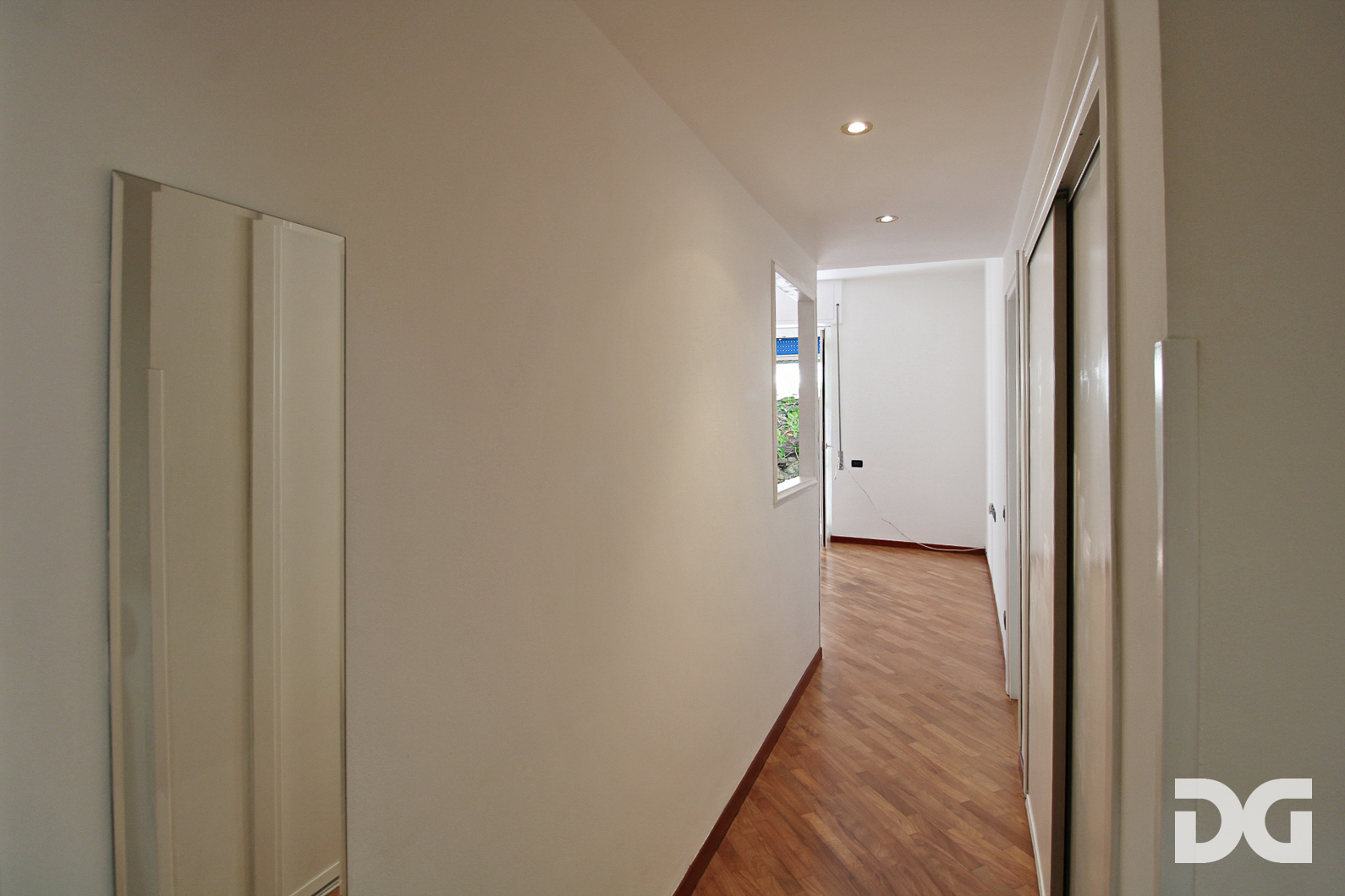 Immobiliare Del Guasta CASTELLETTO – VIA OGERIO PANE ORDINATI MQ. 65 CON TERRAZZI E POSTO AUTO 