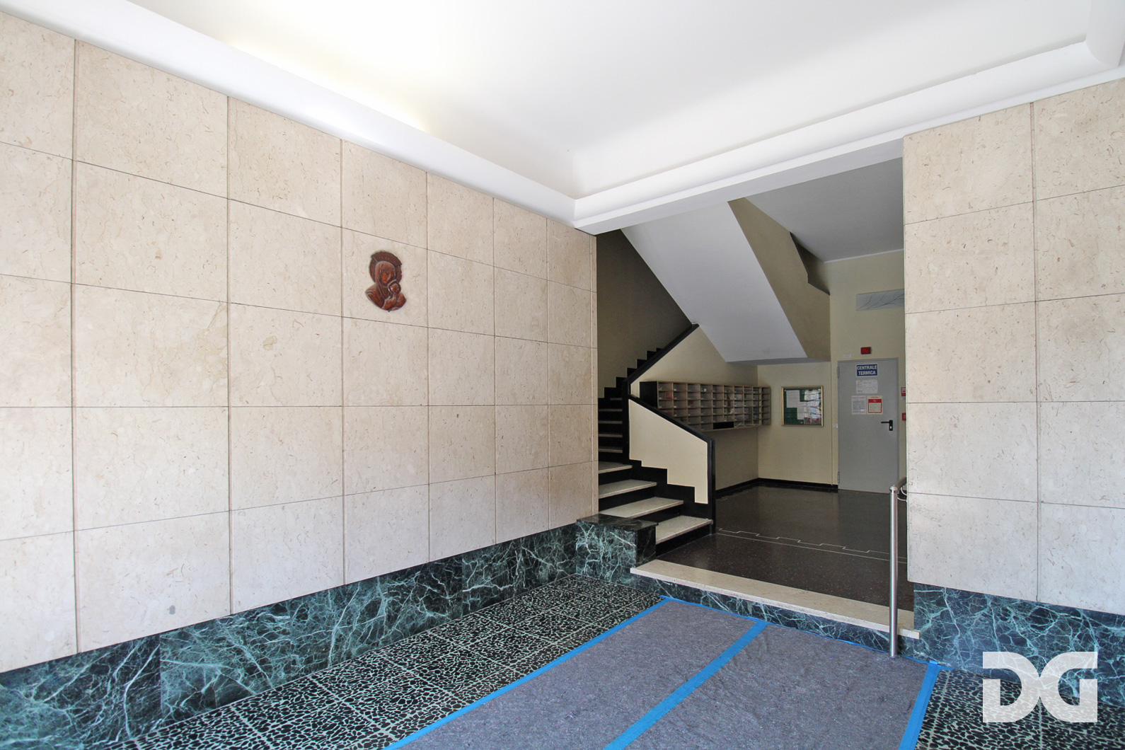 Immobiliare Del Guasta CASTELLETTO – VIA OGERIO PANE ORDINATI MQ. 65 CON TERRAZZI E POSTO AUTO 
