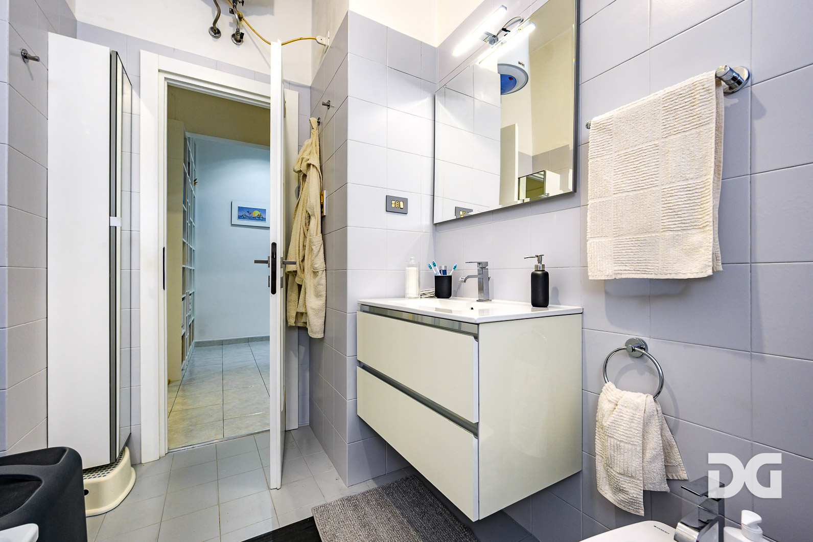 Immobiliare Del Guasta OREGINA – VESUVIO – RISTRUTTURATI MQ. 96 CON TERRAZZO 