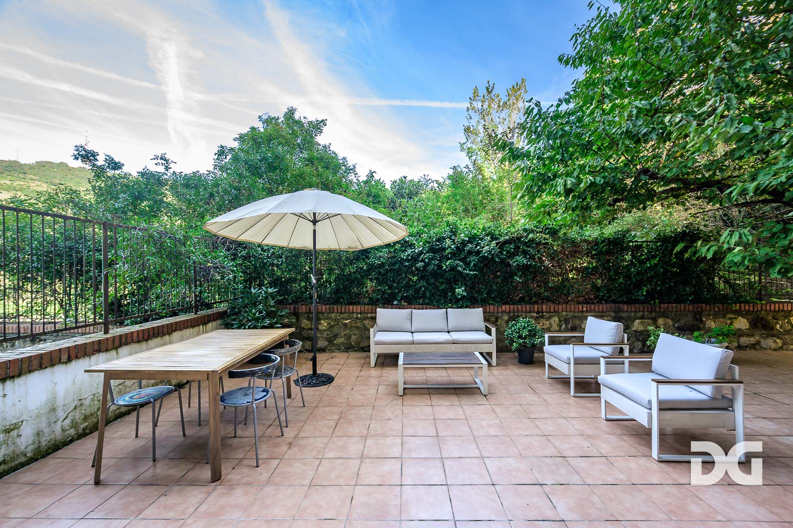 Immobiliare Del Guasta OREGINA – VESUVIO – RISTRUTTURATI MQ. 96 CON TERRAZZO 