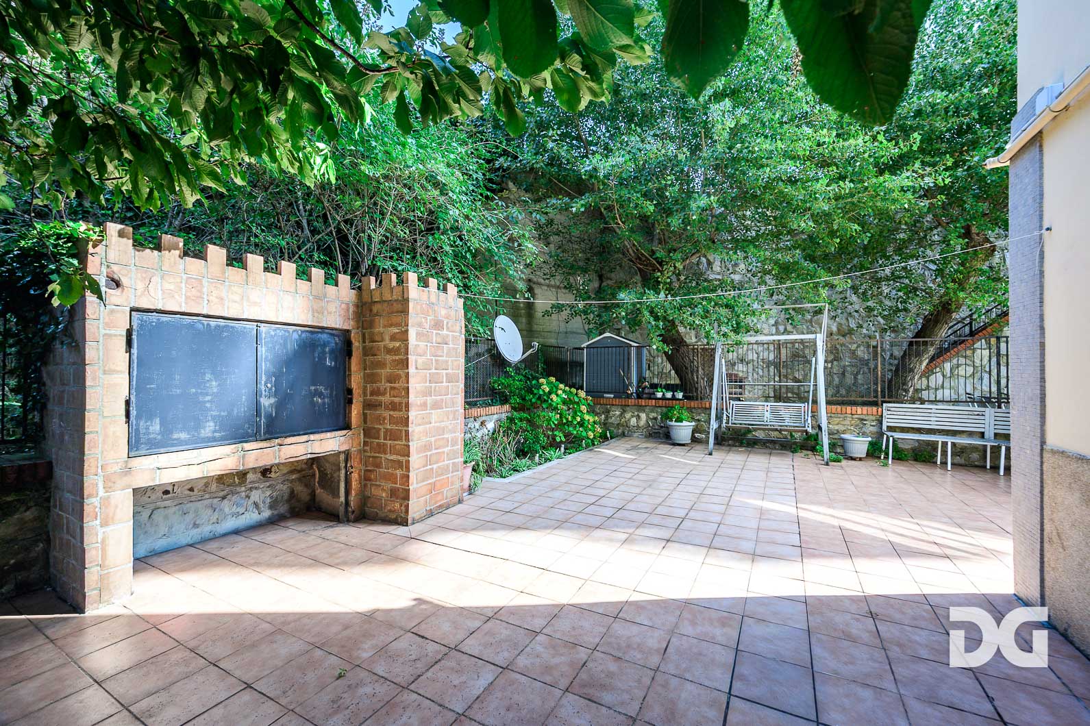 Immobiliare Del Guasta OREGINA – VESUVIO – RISTRUTTURATI MQ. 96 CON TERRAZZO 
