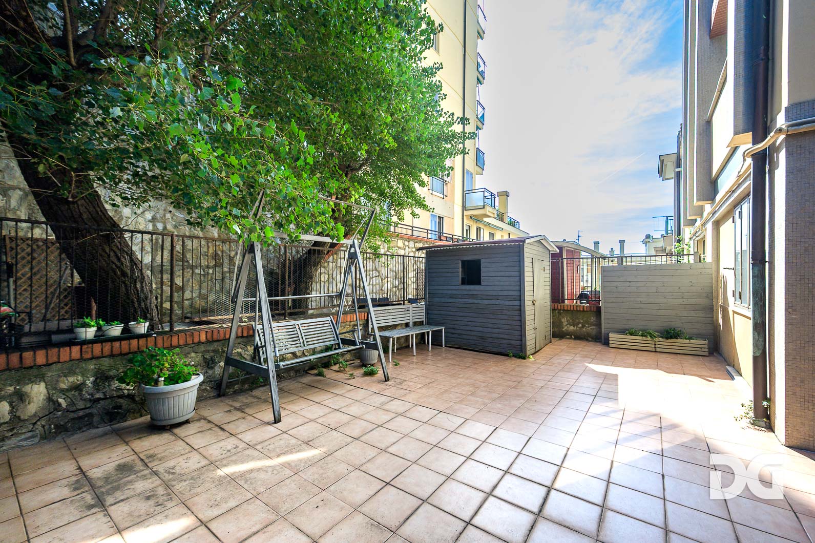 Immobiliare Del Guasta OREGINA – VESUVIO – RISTRUTTURATI MQ. 96 CON TERRAZZO 