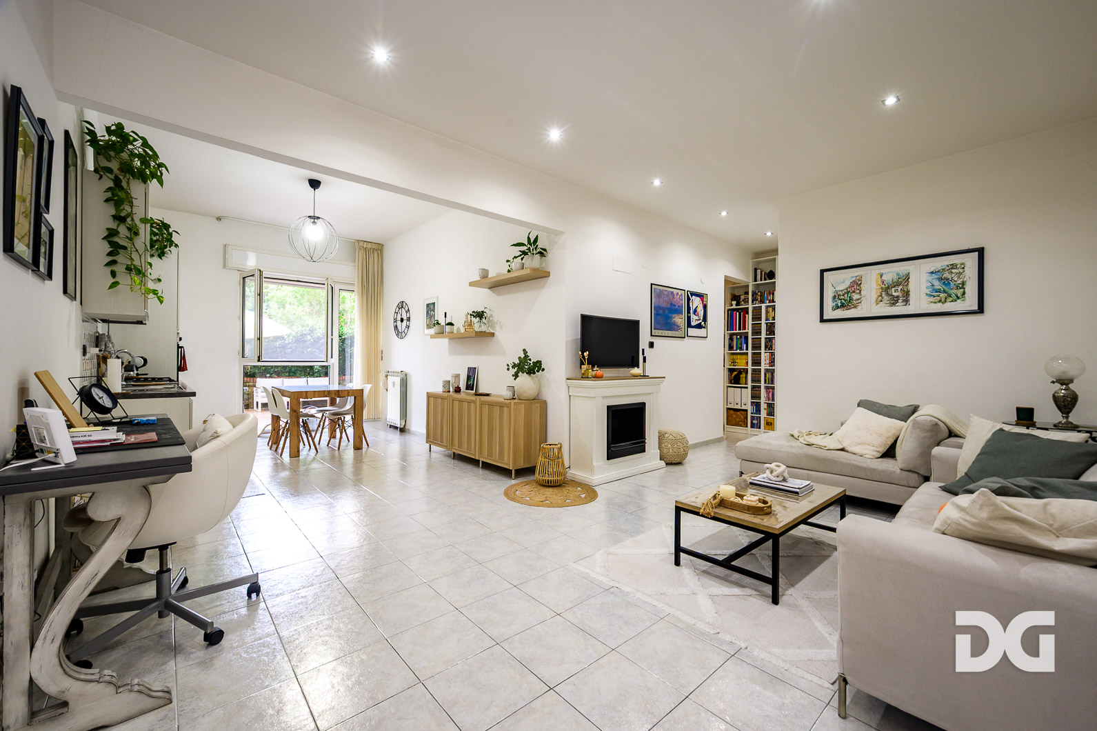 Immobiliare Del Guasta OREGINA – VESUVIO – RISTRUTTURATI MQ. 96 CON TERRAZZO 