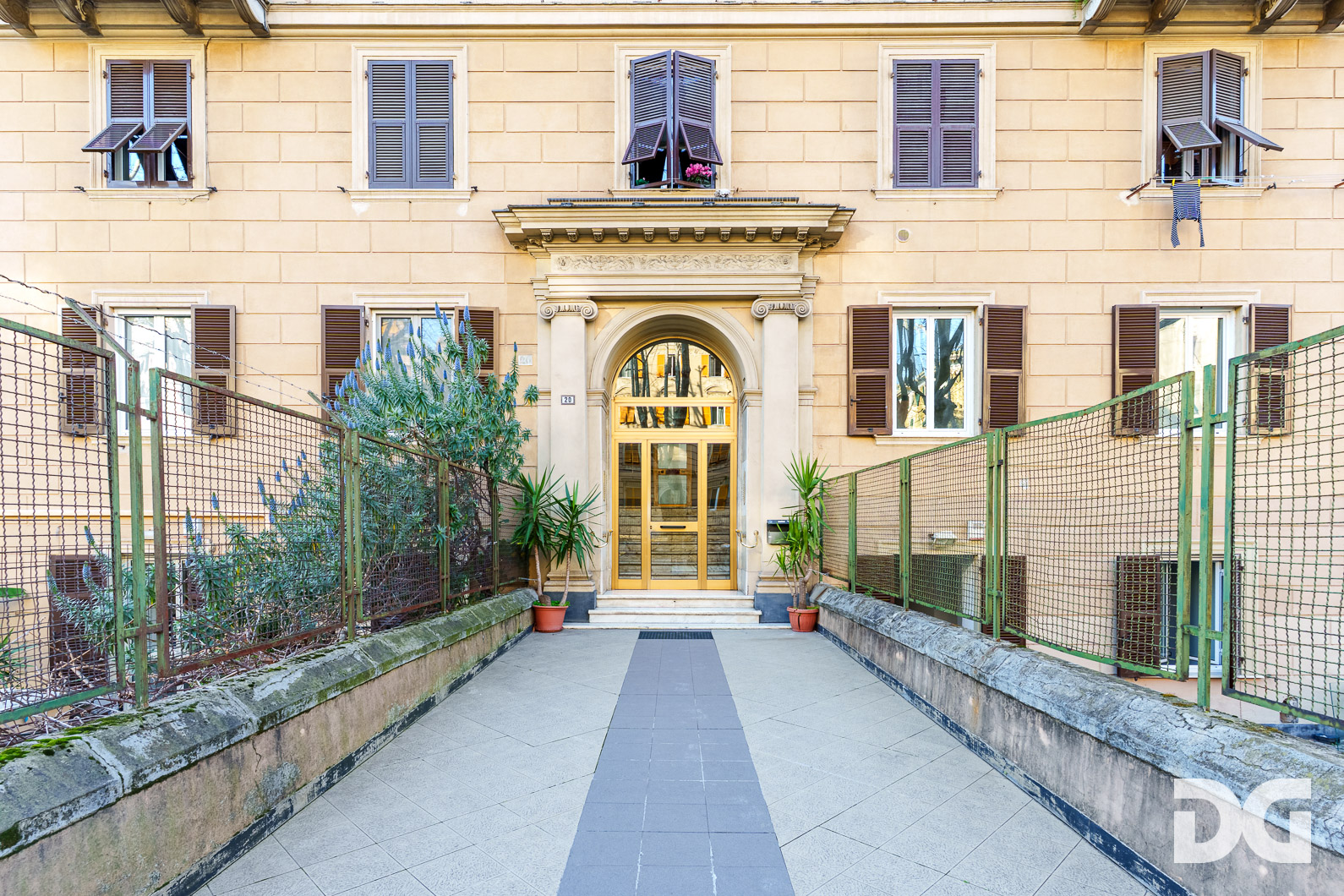 Immobiliare Del Guasta FOCE – VIA CASAREGIS PERFETTI MQ. 99 