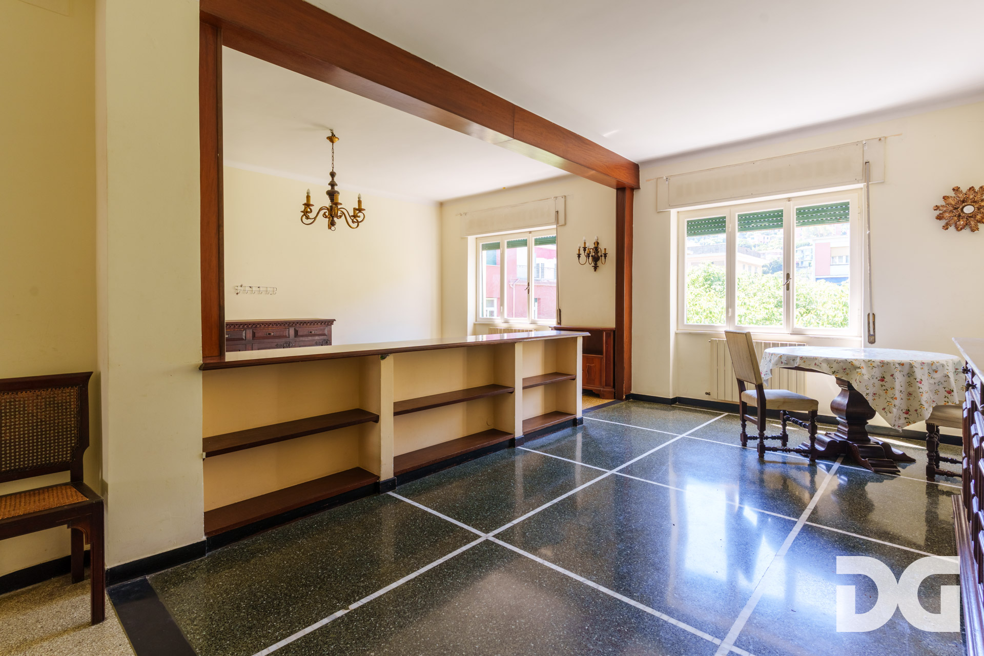 Immobiliare Del Guasta RECCO – PIAZZA MATTEOTTI MQ.134 CON BALCONATA 
