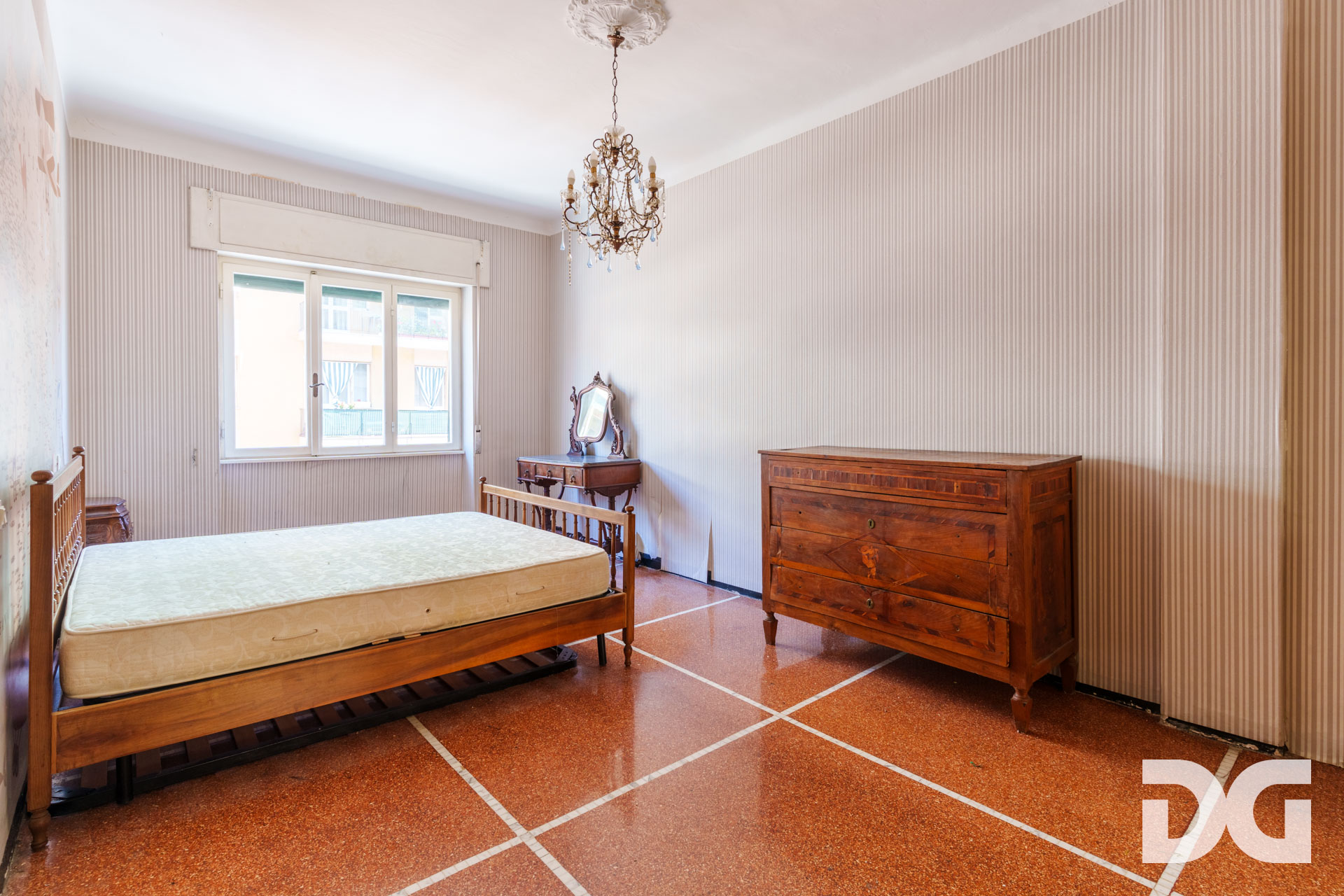Immobiliare Del Guasta RECCO – PIAZZA MATTEOTTI MQ.134 CON BALCONATA 