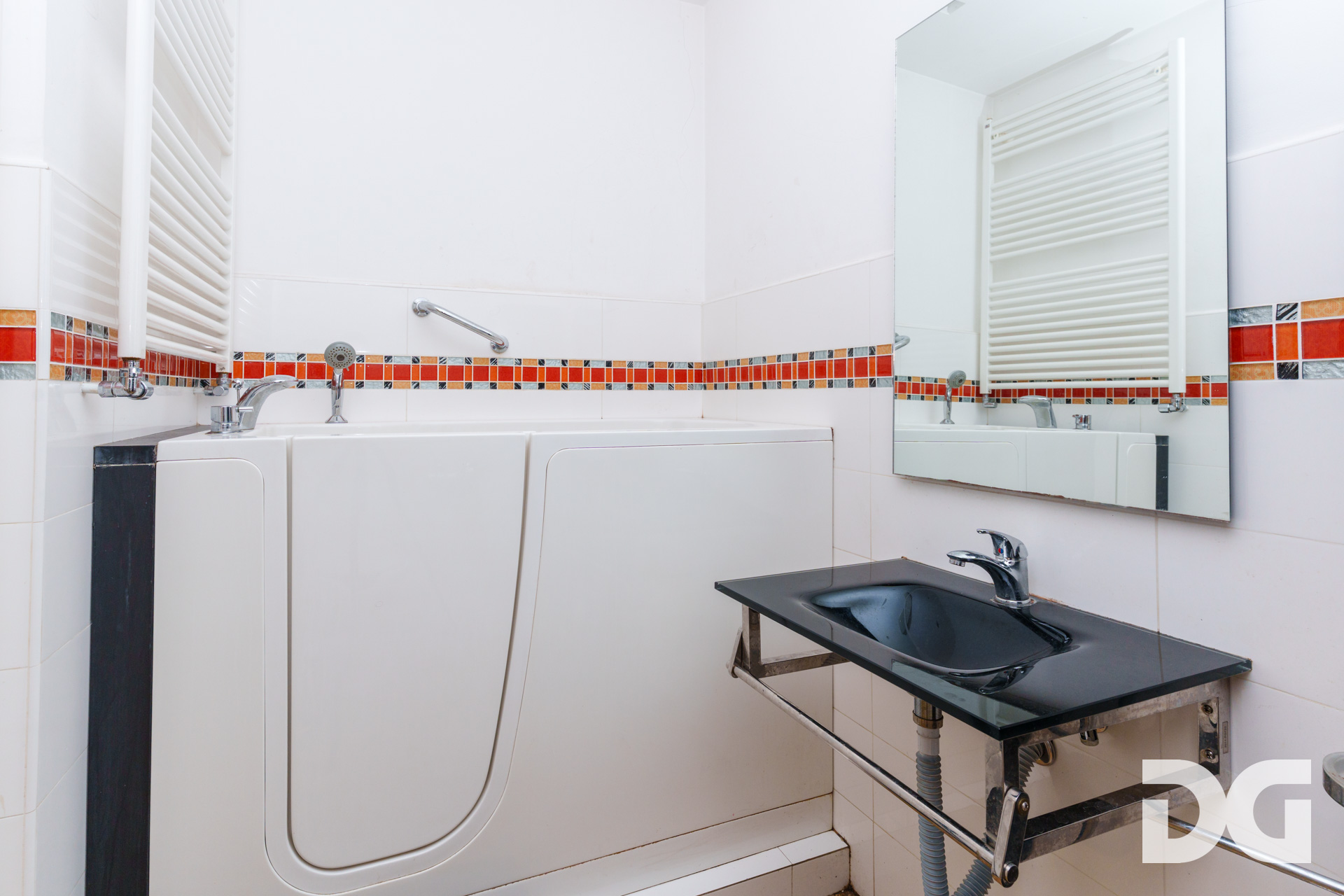 Immobiliare Del Guasta RECCO – PIAZZA MATTEOTTI MQ.134 CON BALCONATA 