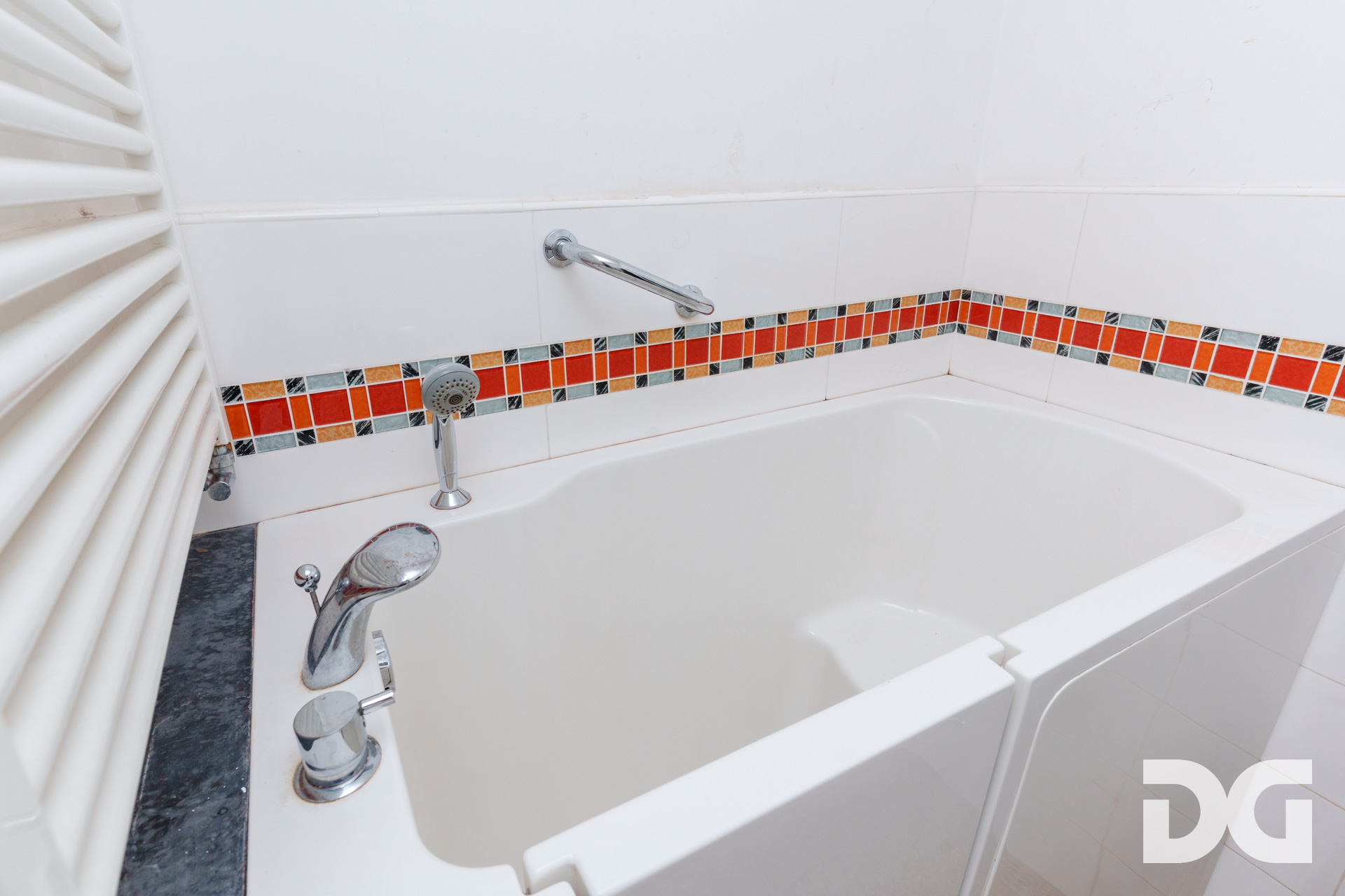 Immobiliare Del Guasta RECCO – PIAZZA MATTEOTTI MQ.134 CON BALCONATA 